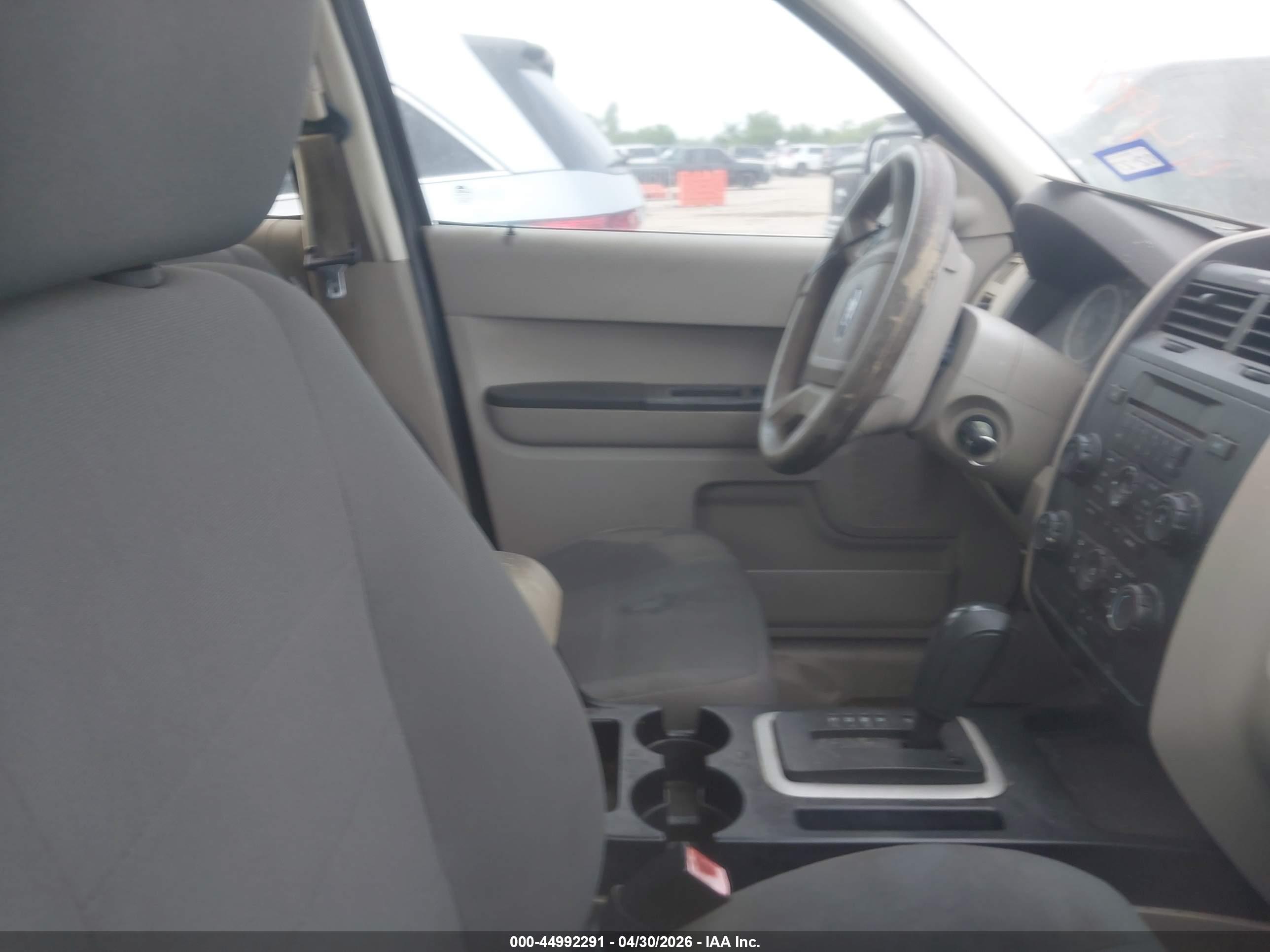 FORD ESCAPE image 5