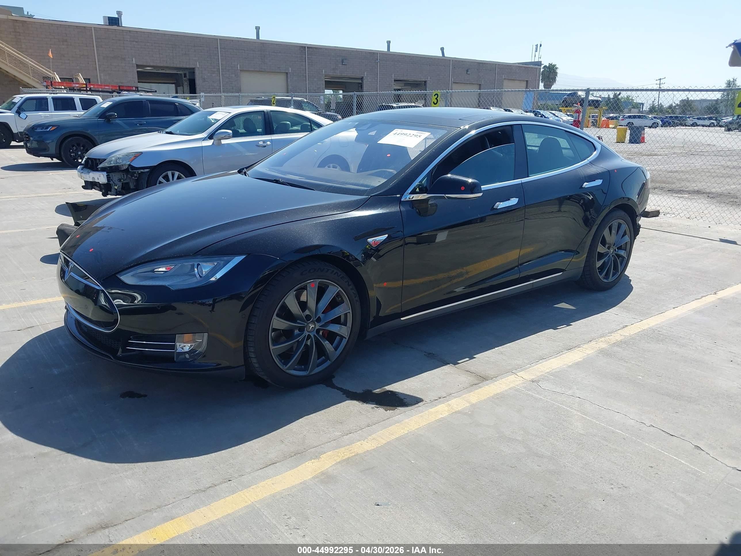 TESLA MODEL image 2