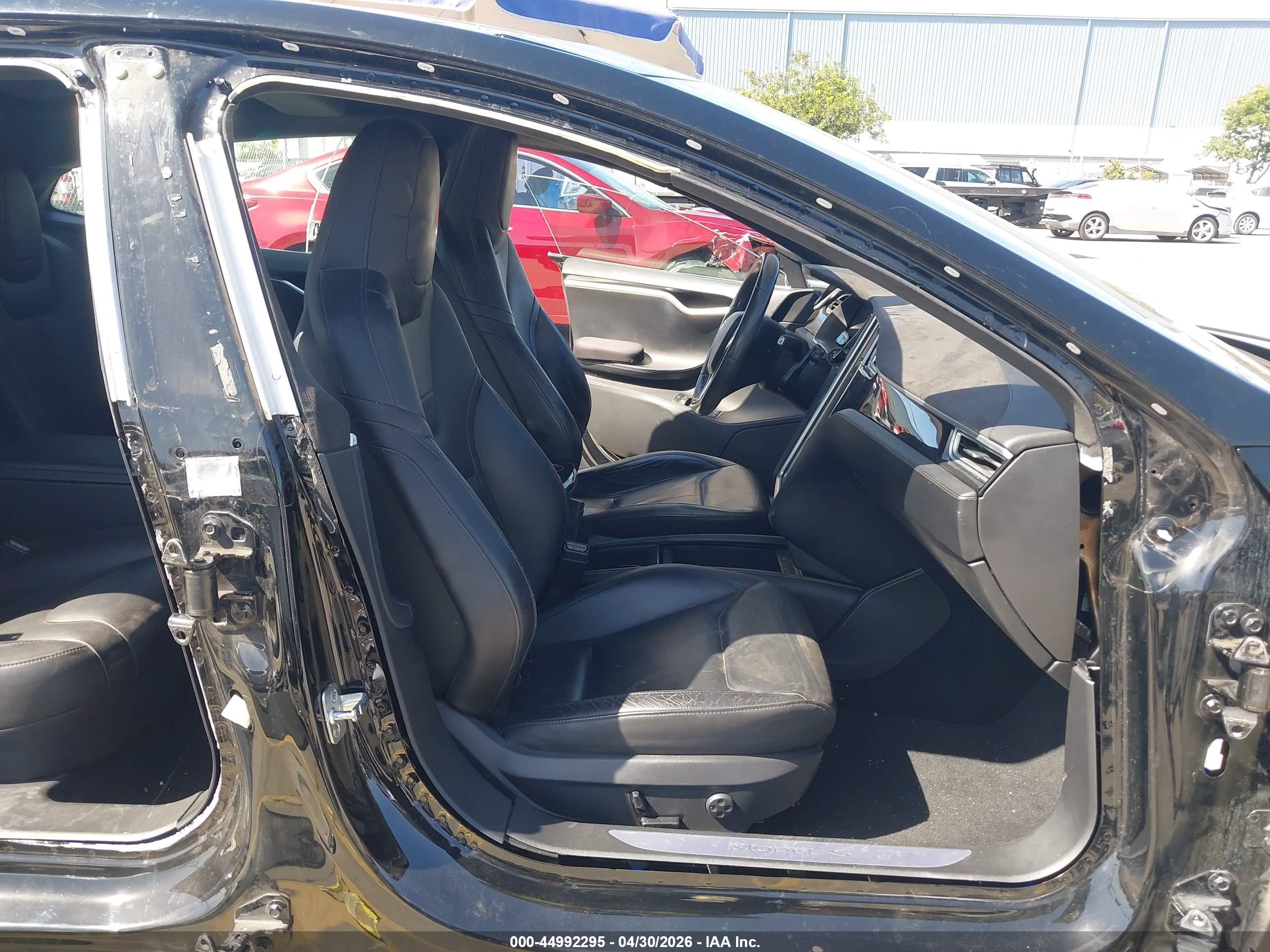 TESLA MODEL image 5