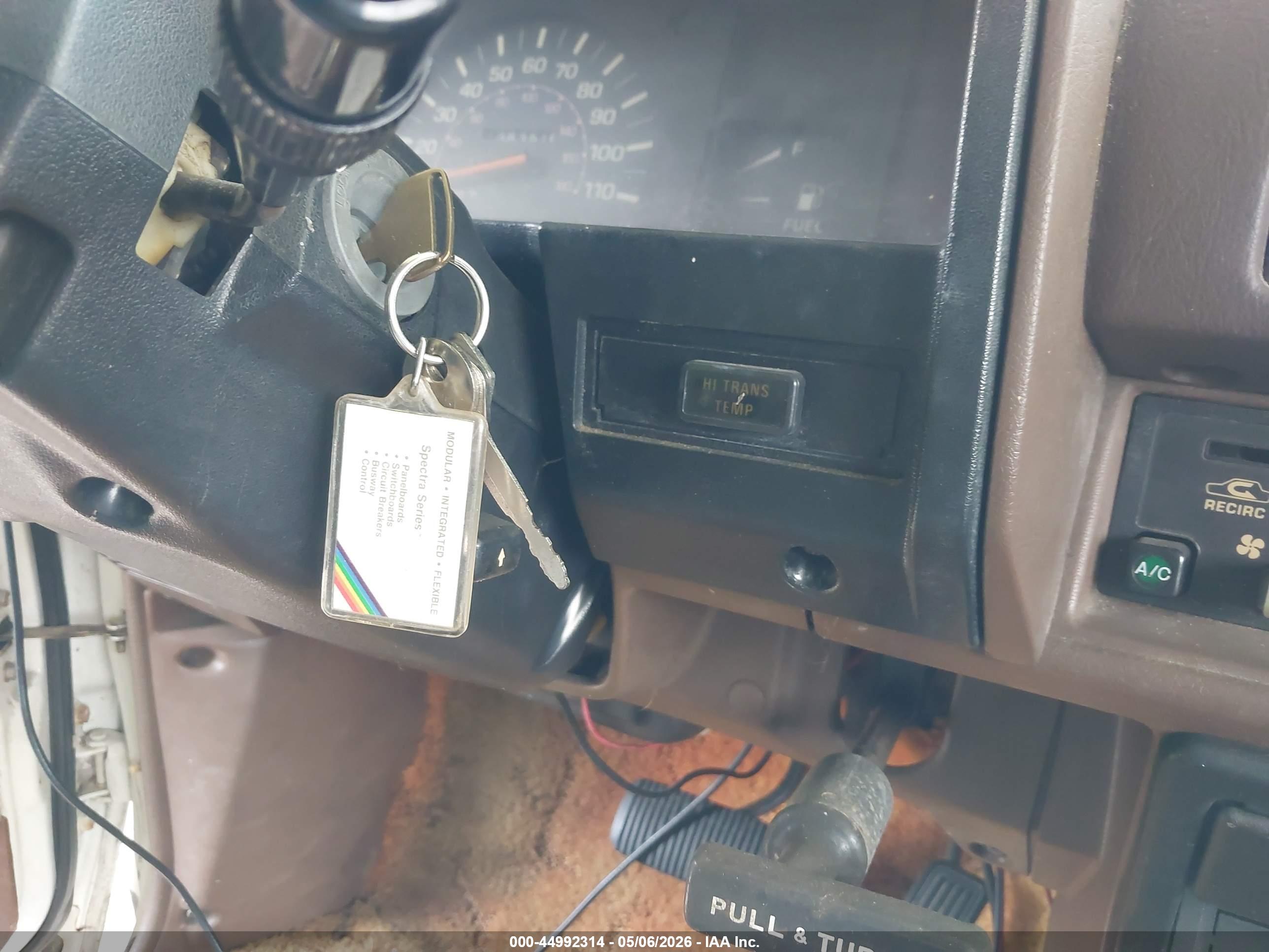 TOYOTA PICKUP image 11