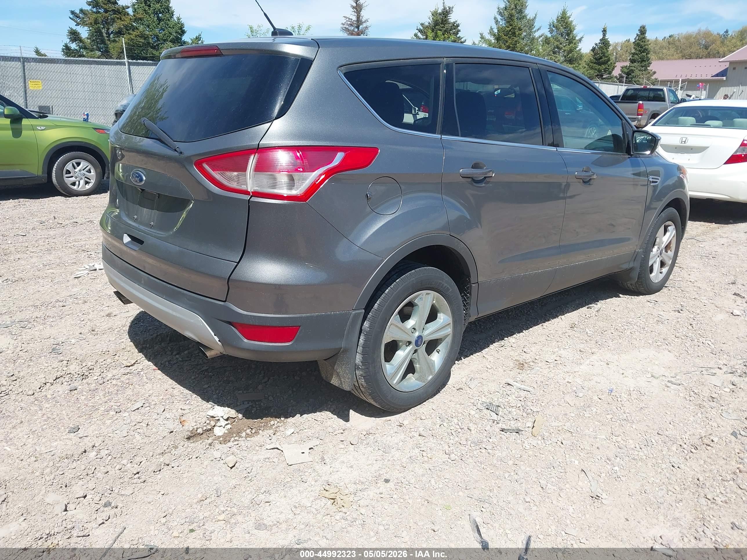 FORD ESCAPE image 4