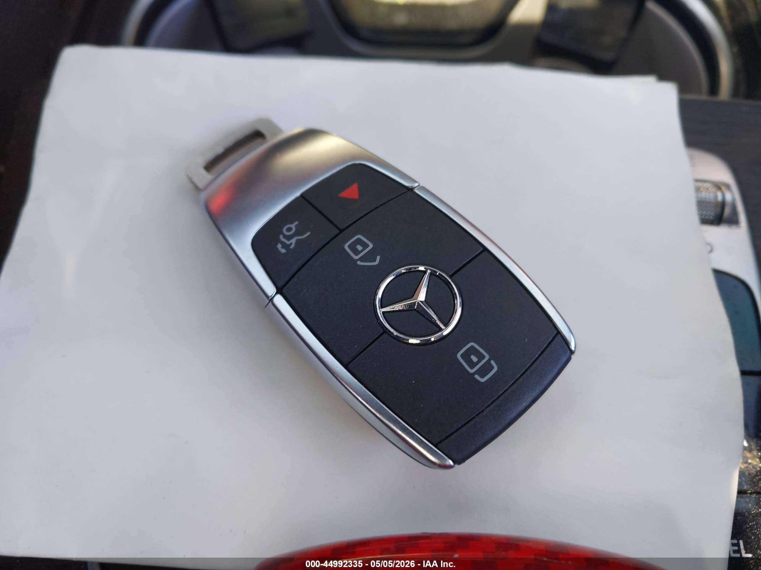 MERCEDES-BENZ GLS image 11