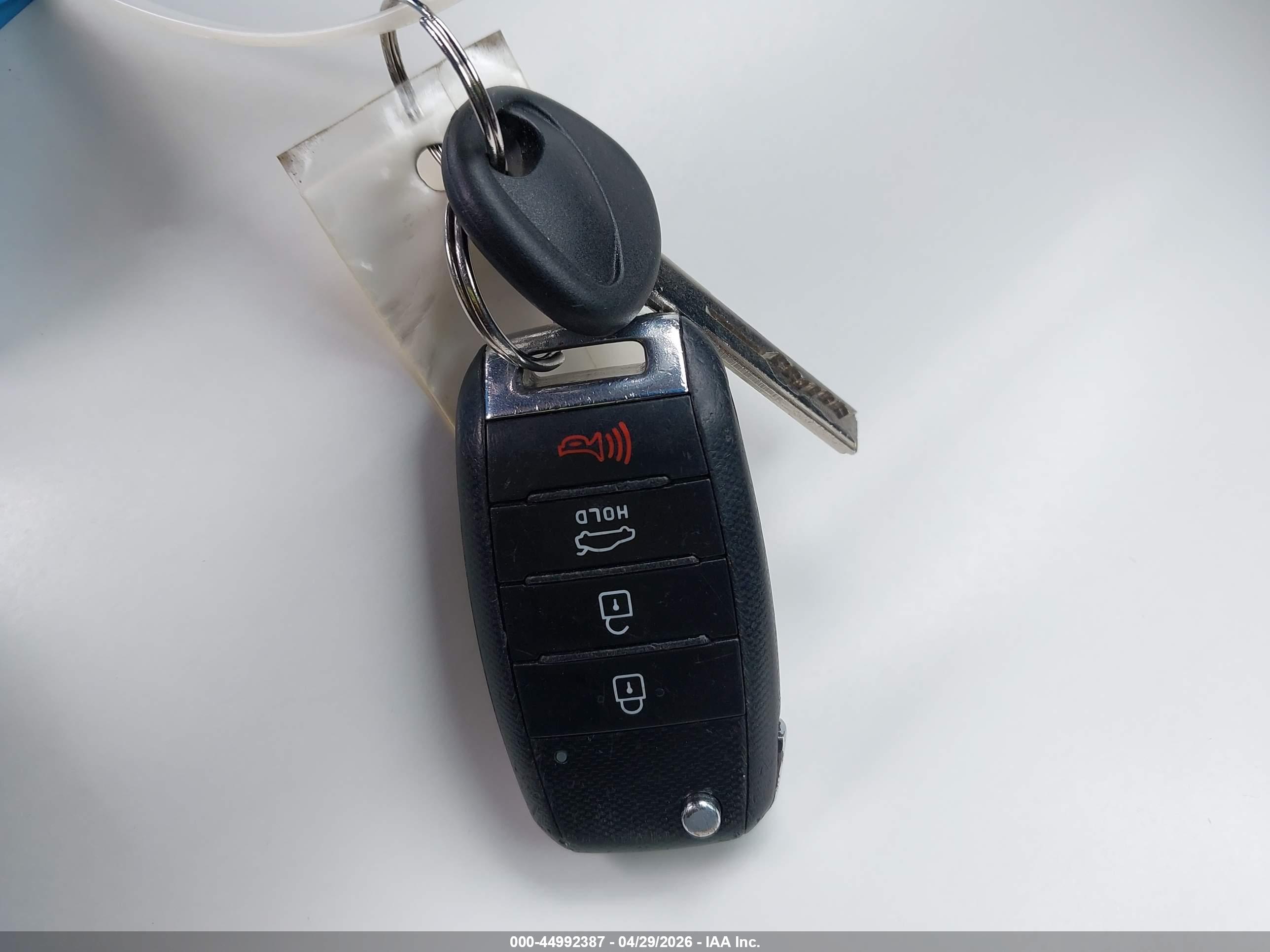 KIA RIO image 11