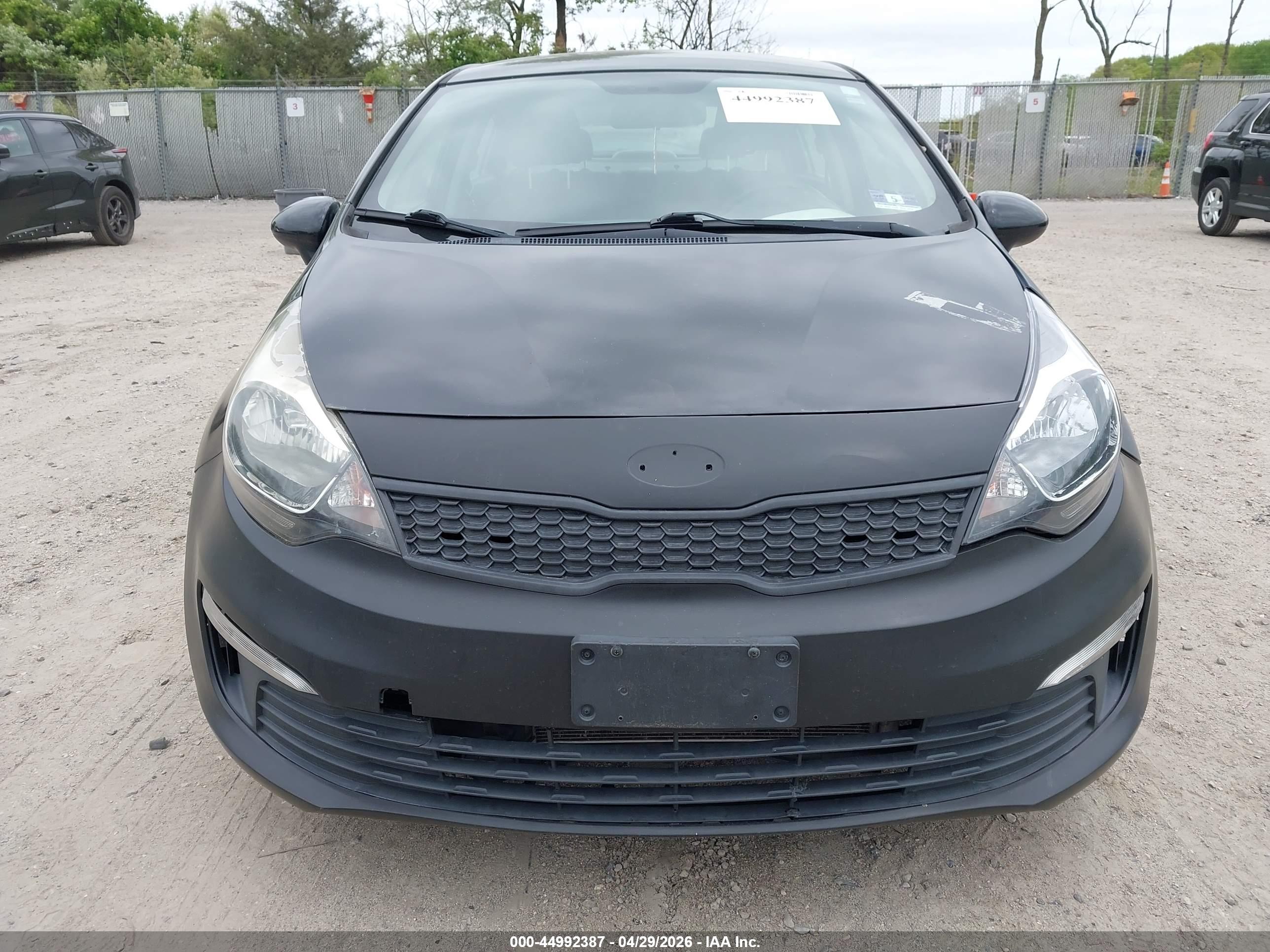 KIA RIO image 6
