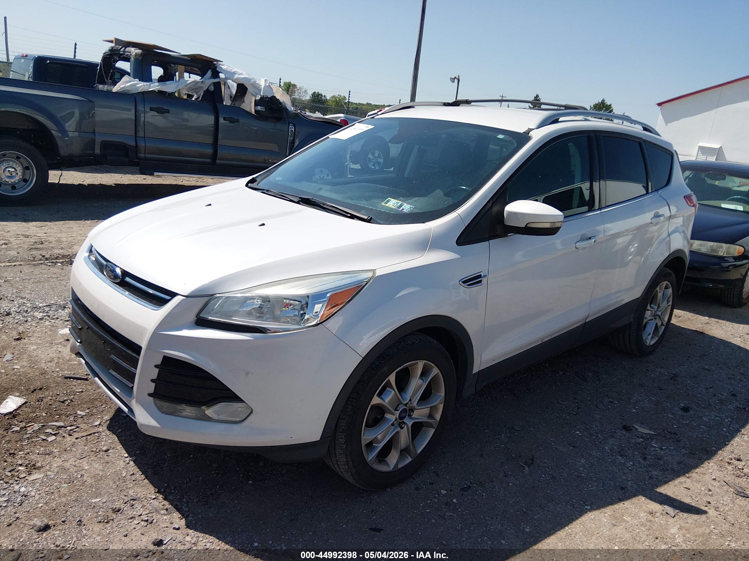FORD ESCAPE image 2