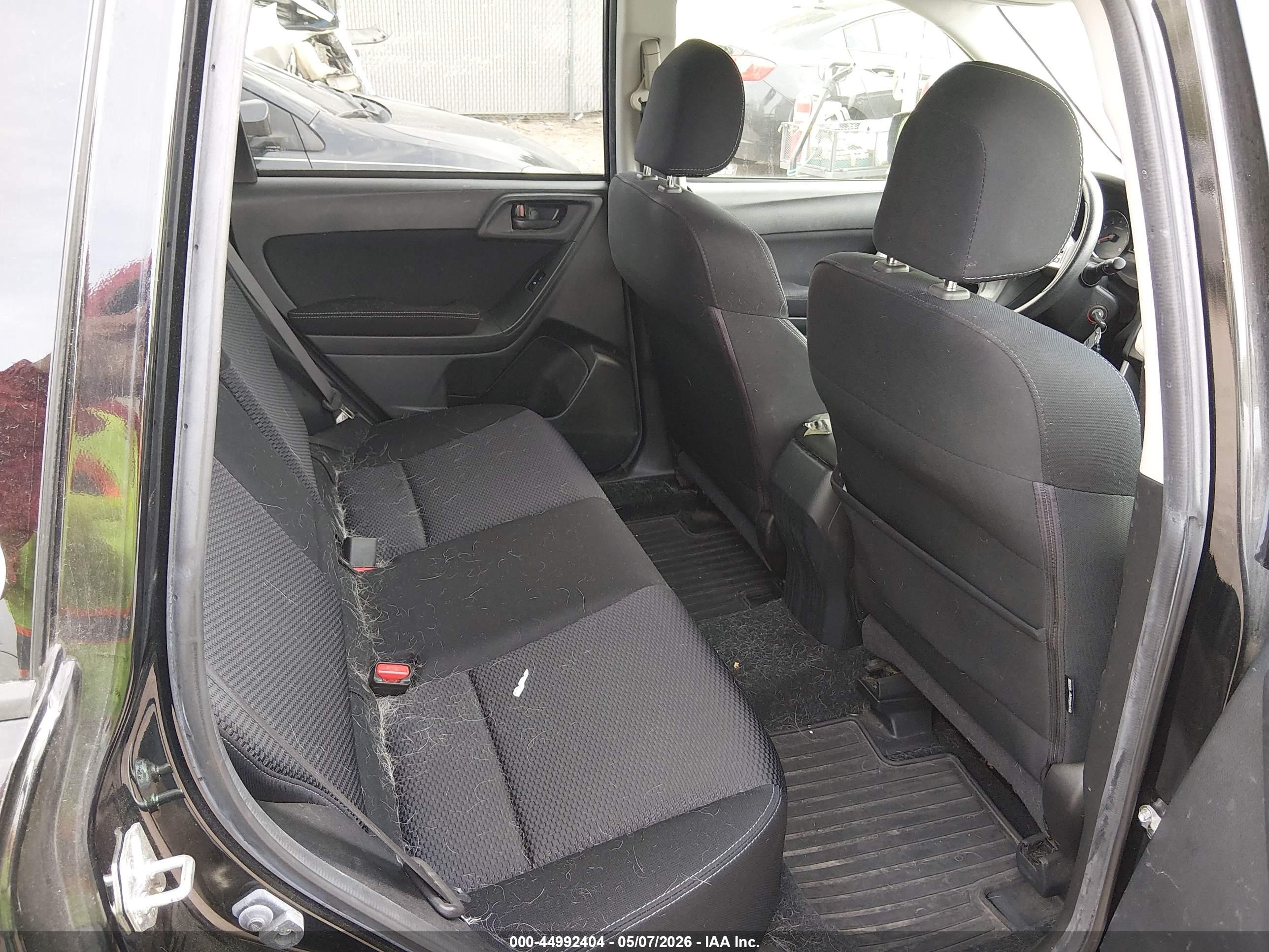 SUBARU FORESTER image 8