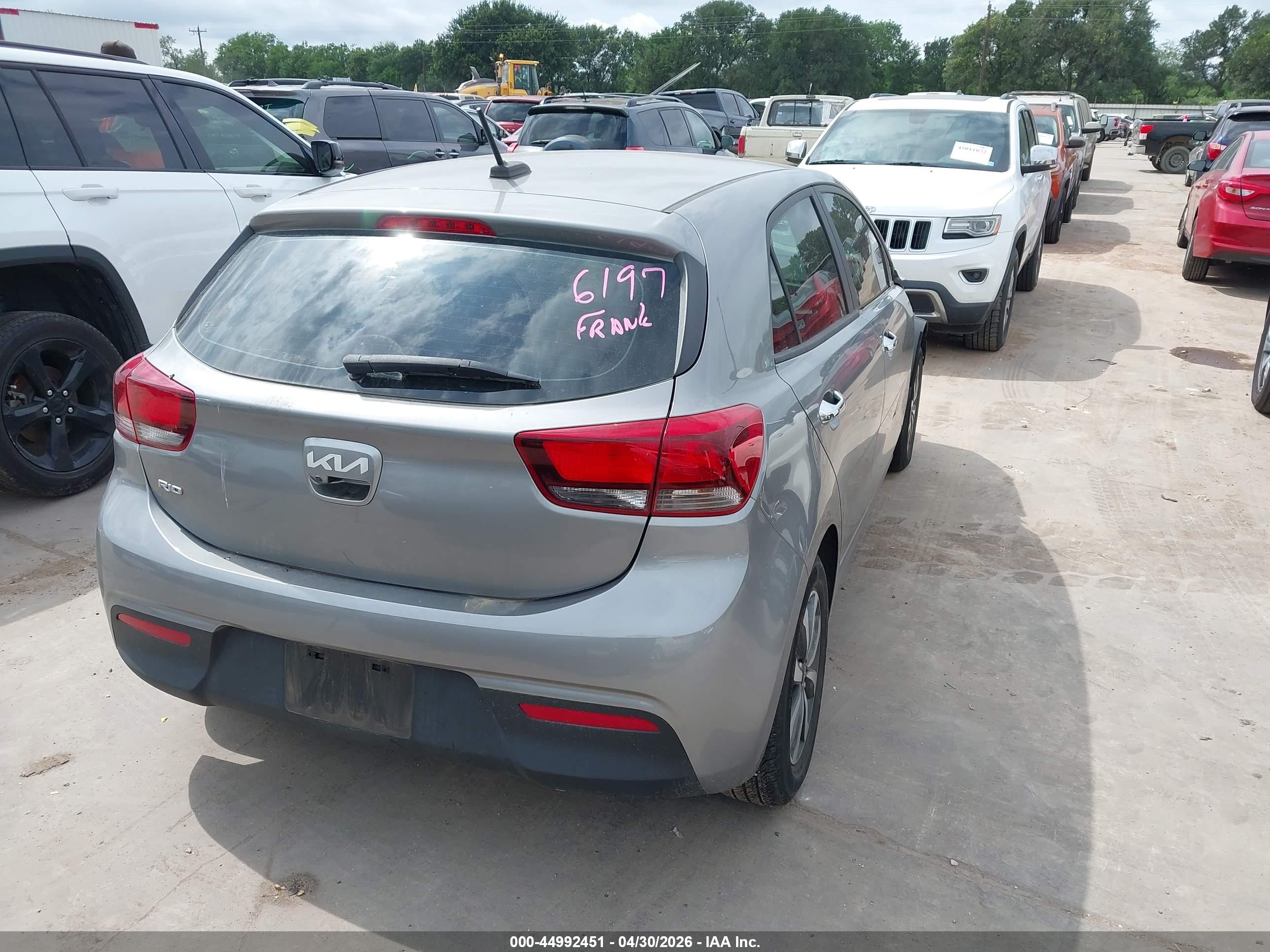 KIA RIO image 4