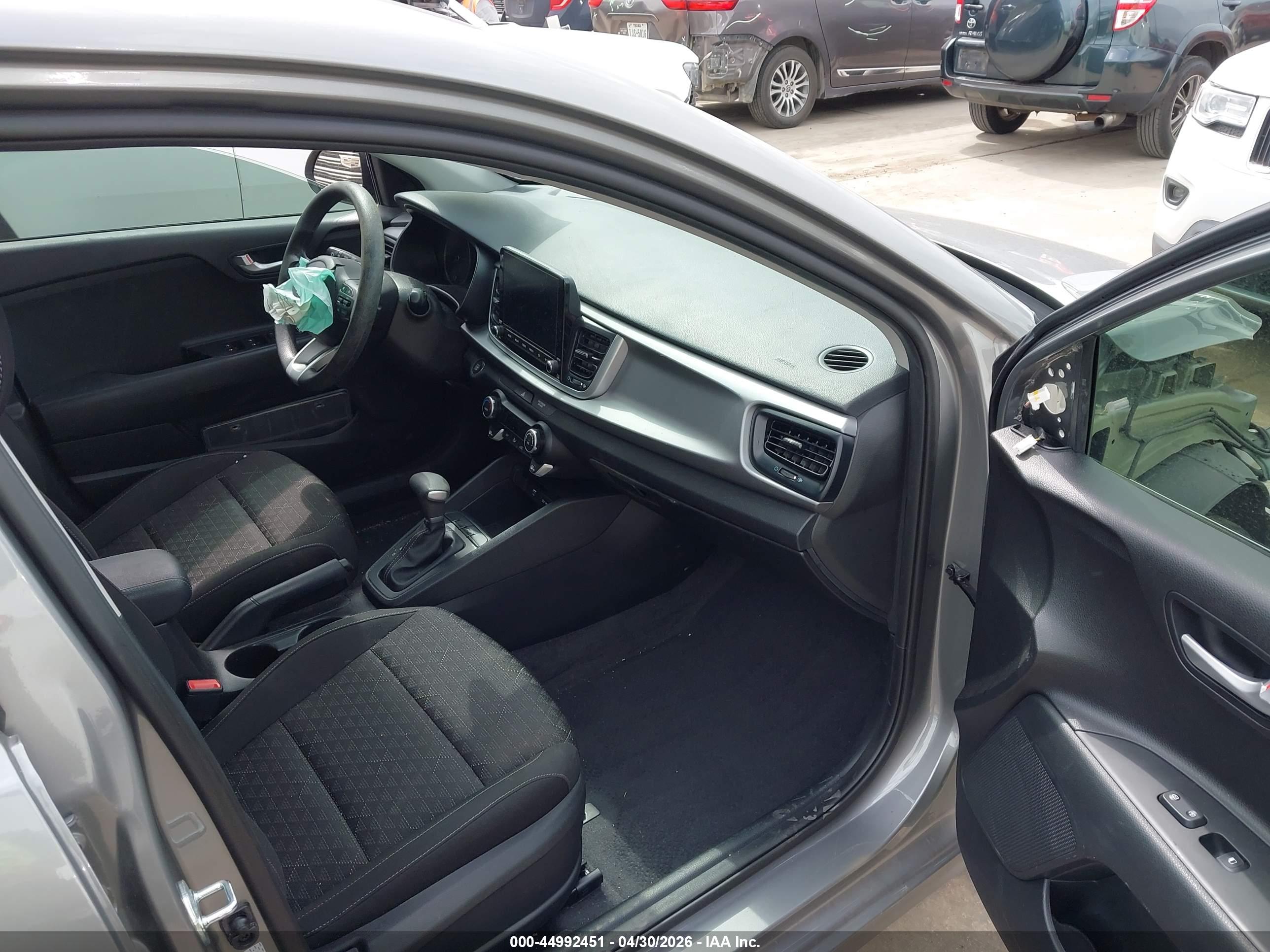 KIA RIO image 5