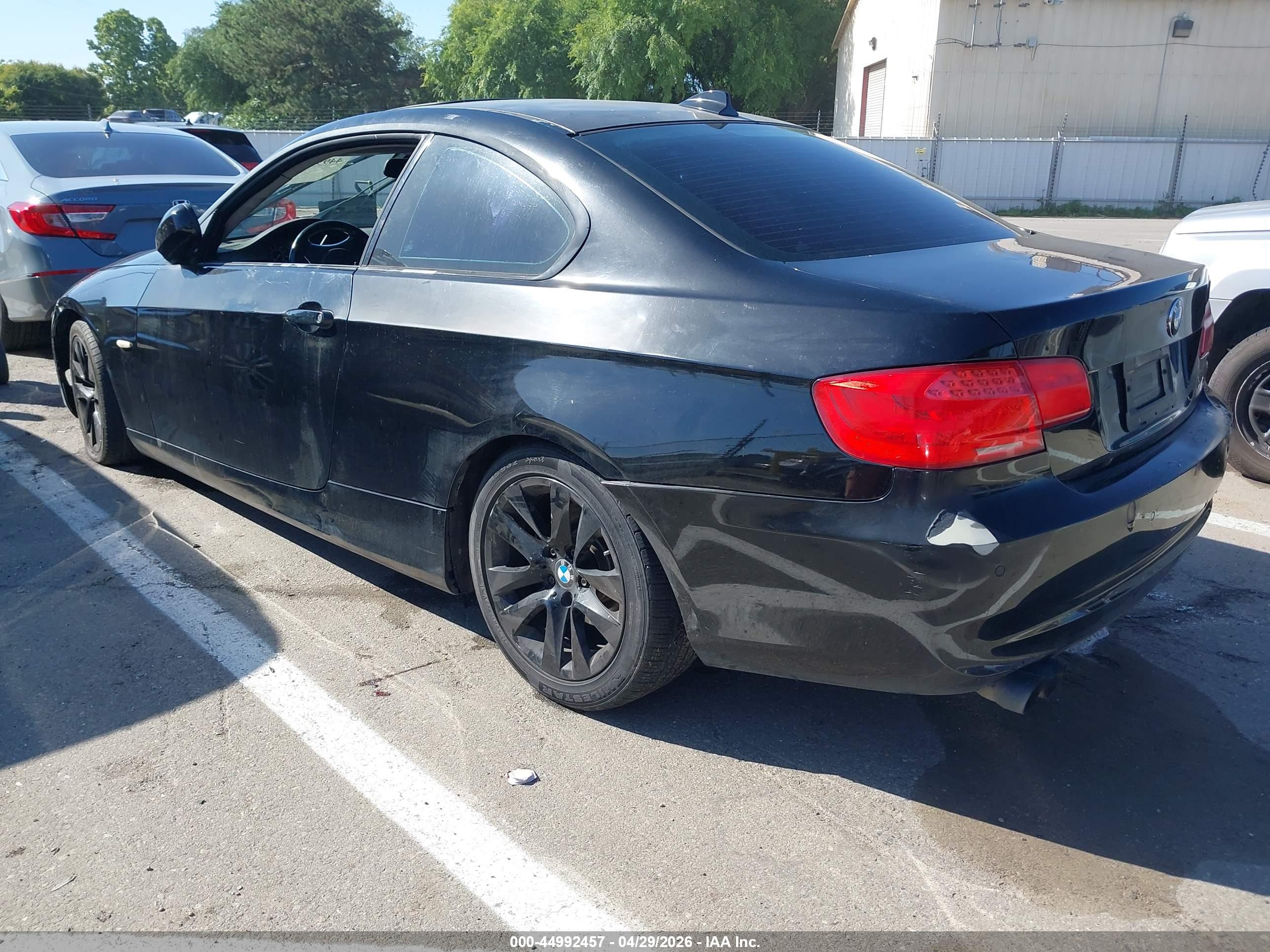 BMW 328I image 3