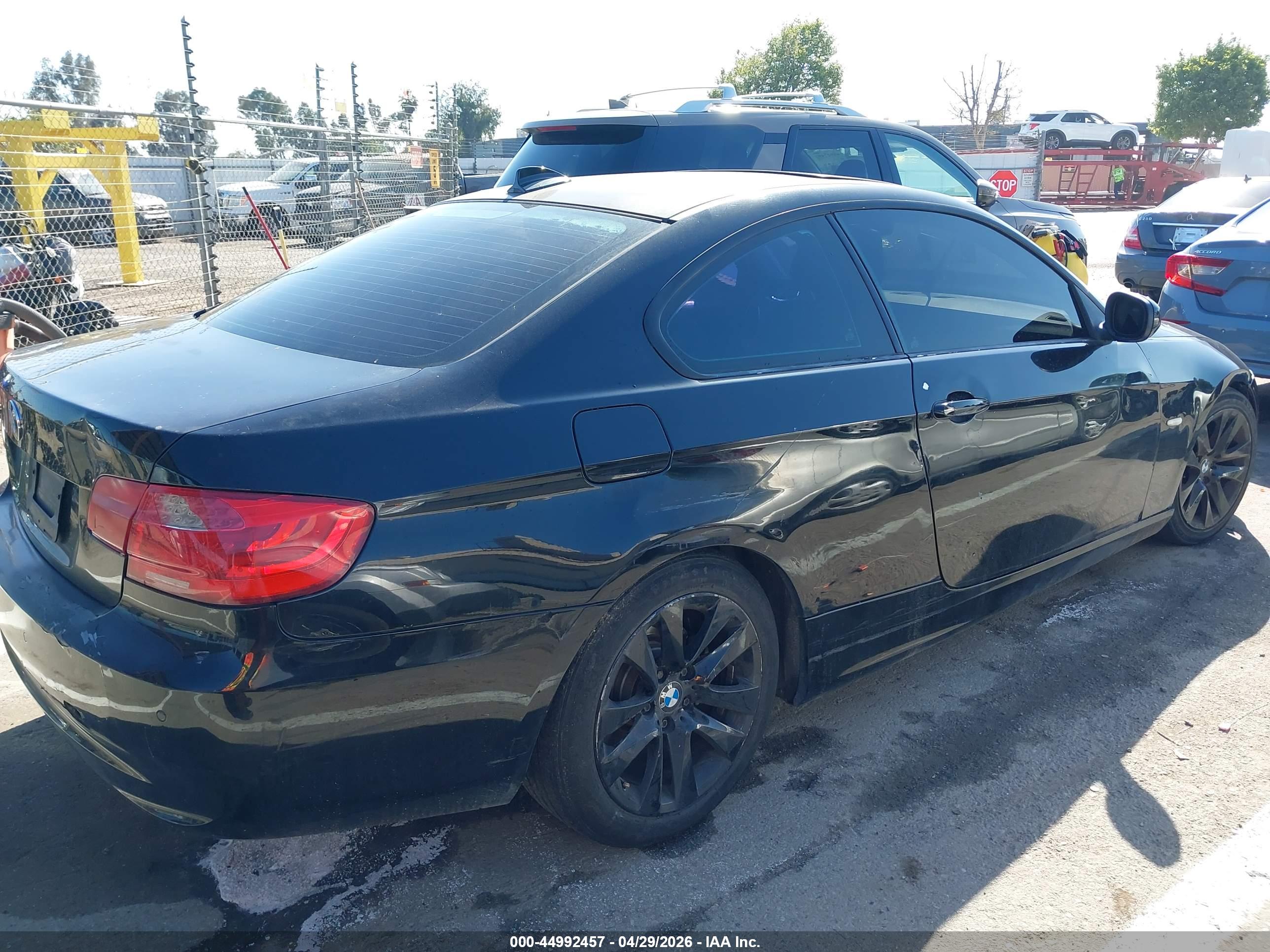 BMW 328I image 4