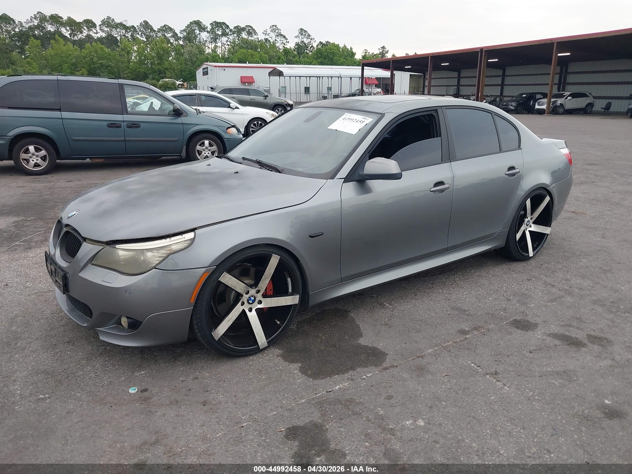 BMW 550I image 2