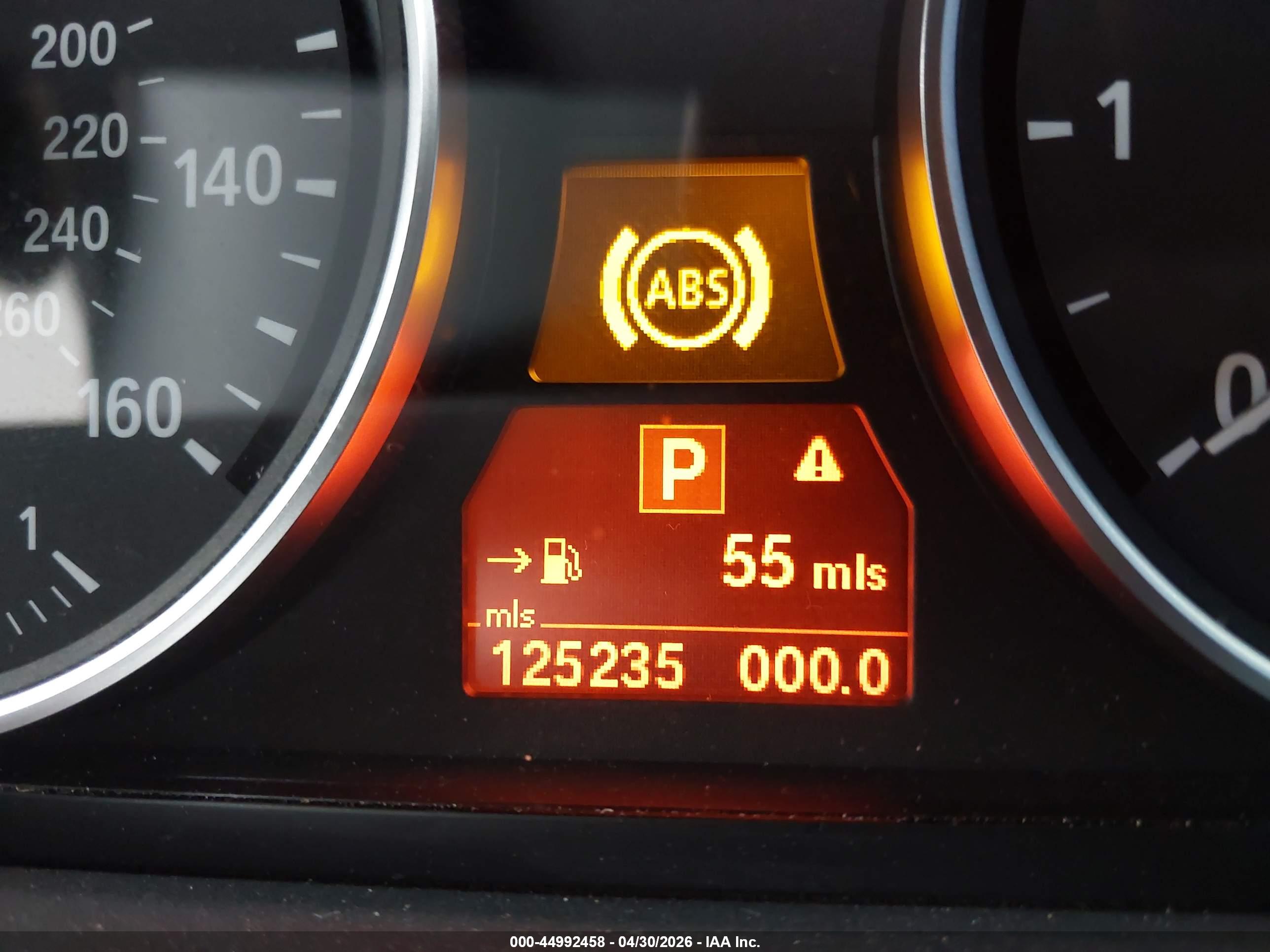 BMW 550I image 7