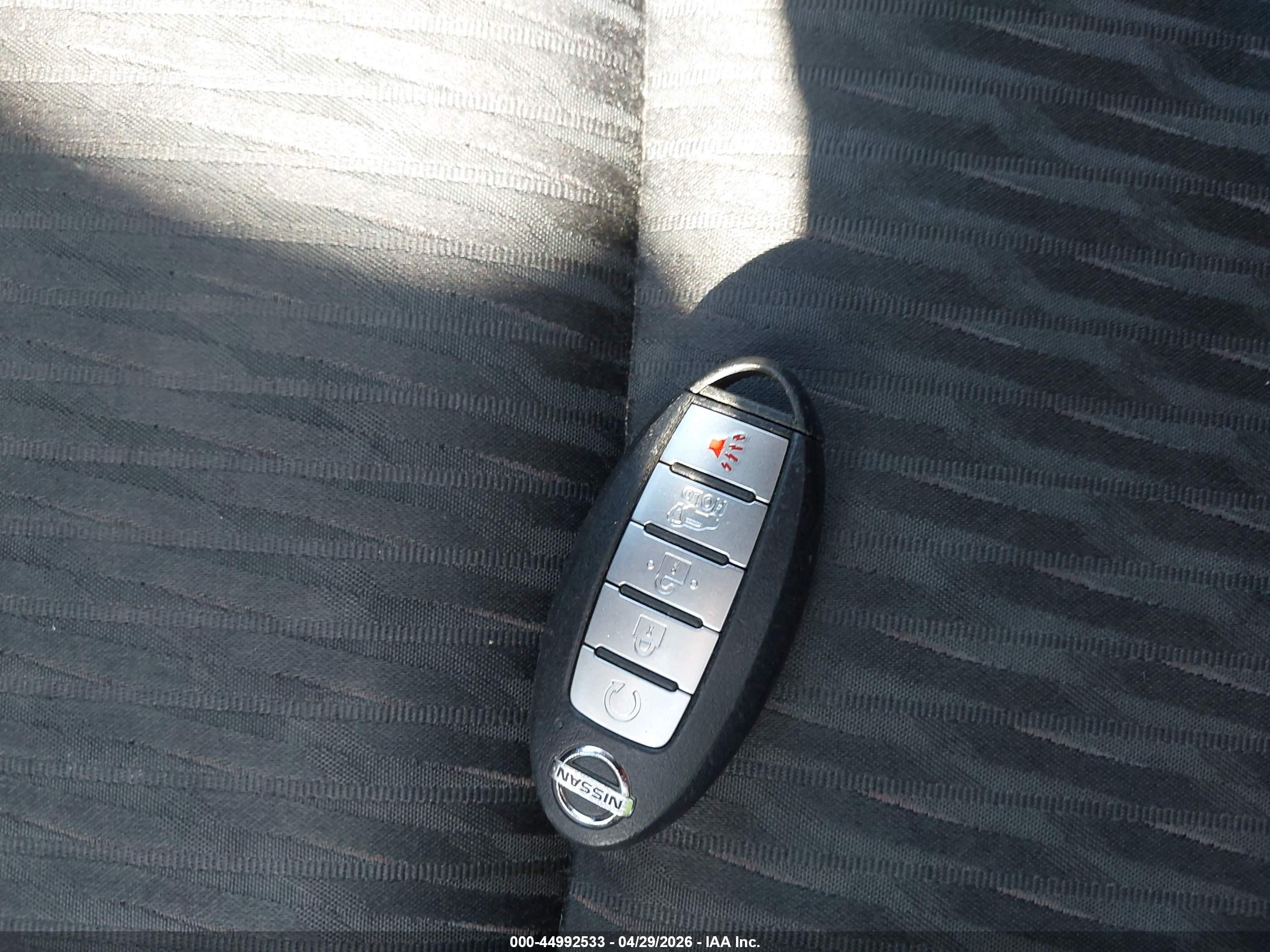 NISSAN ROGUE image 11