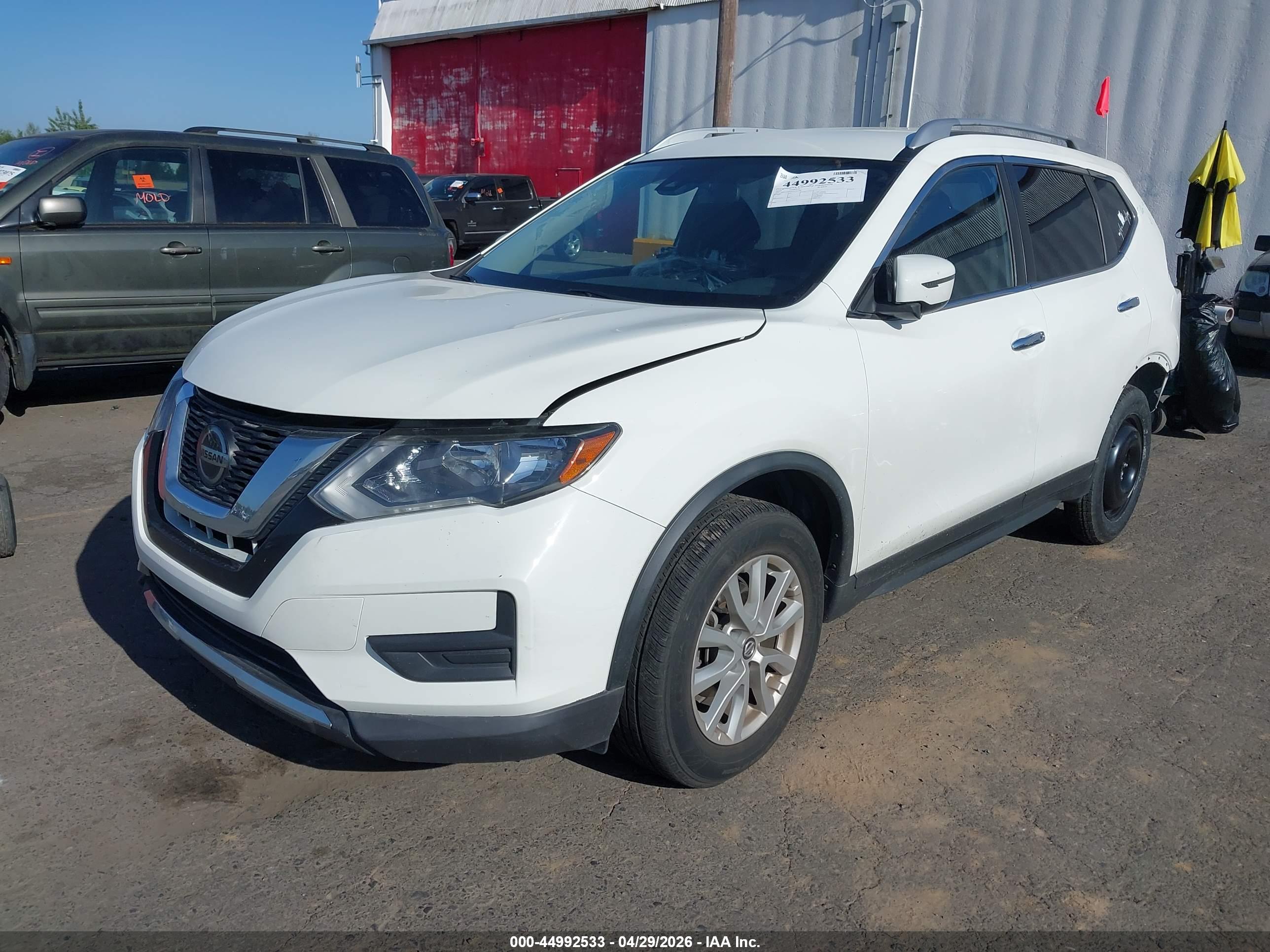 NISSAN ROGUE image 2