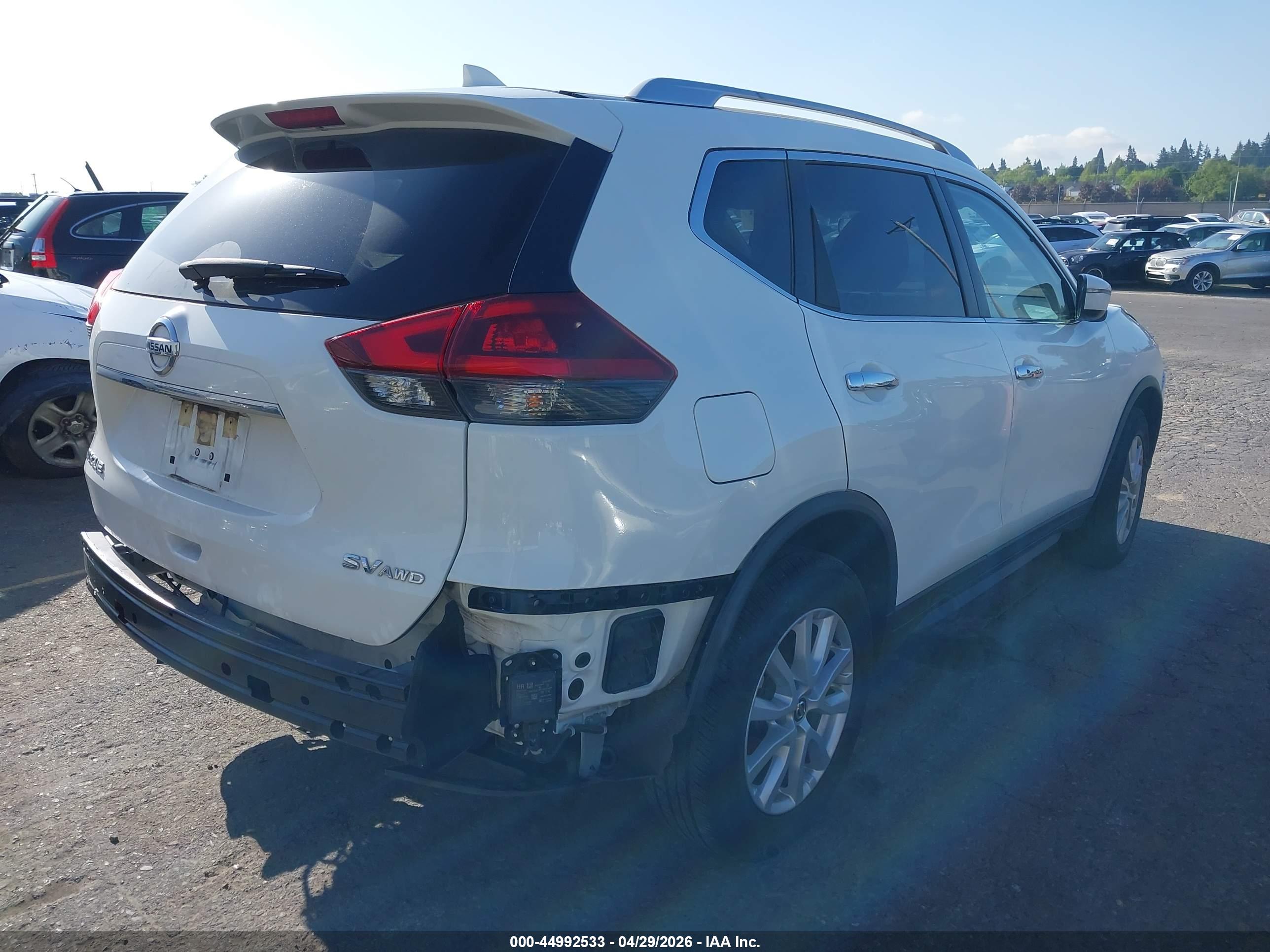 NISSAN ROGUE image 4