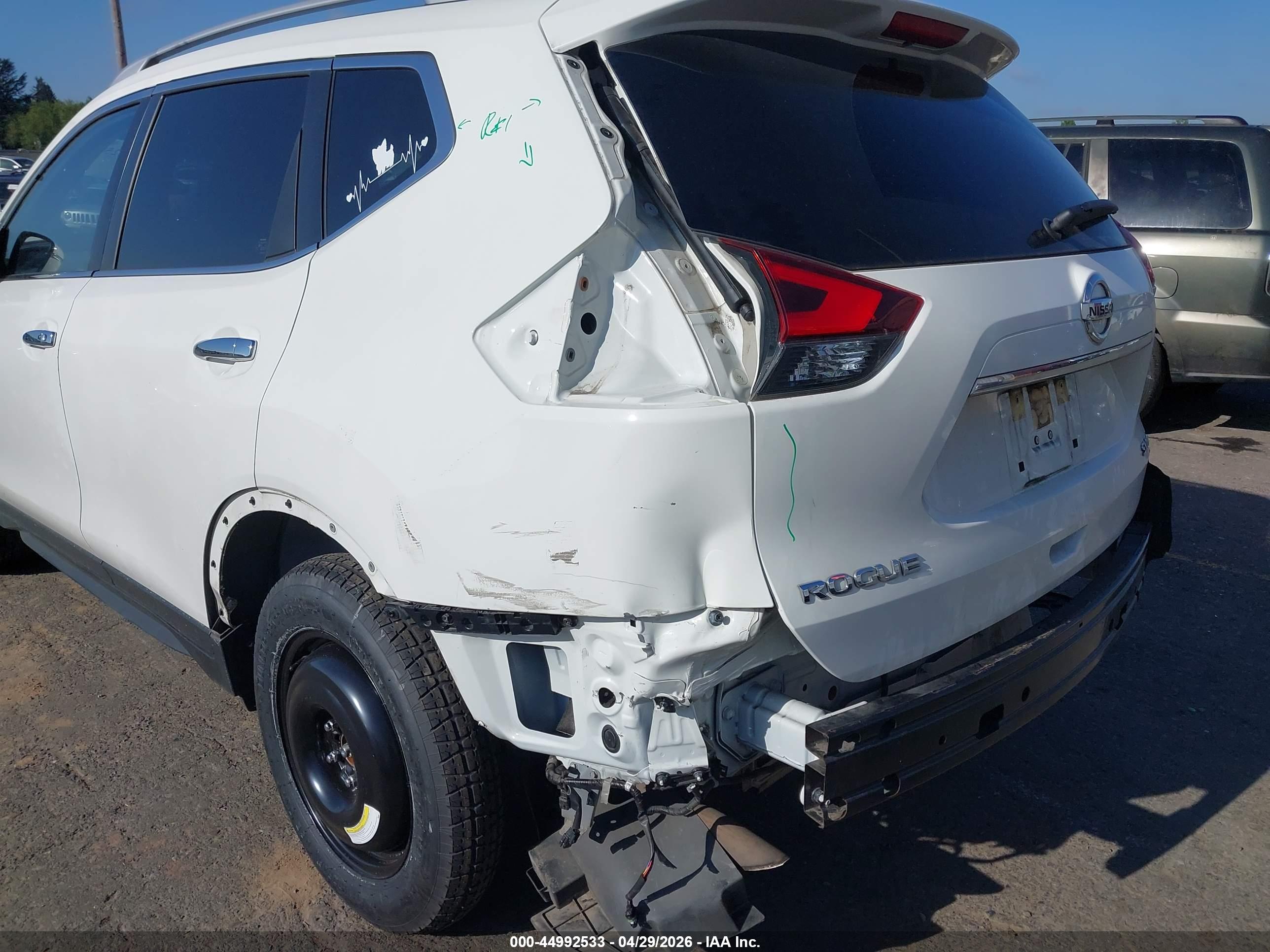 NISSAN ROGUE image 6