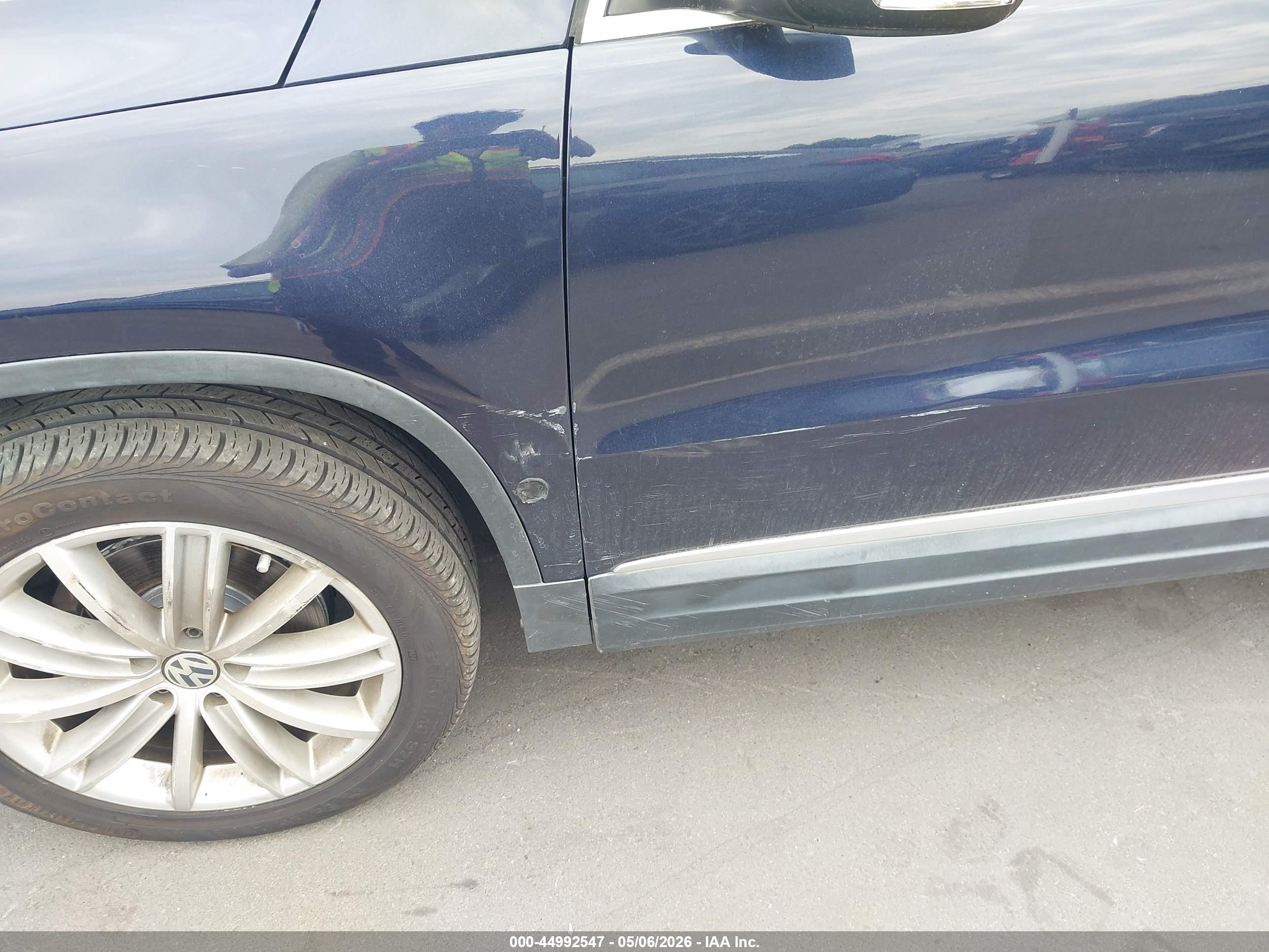 VOLKSWAGEN TIGUAN image 6