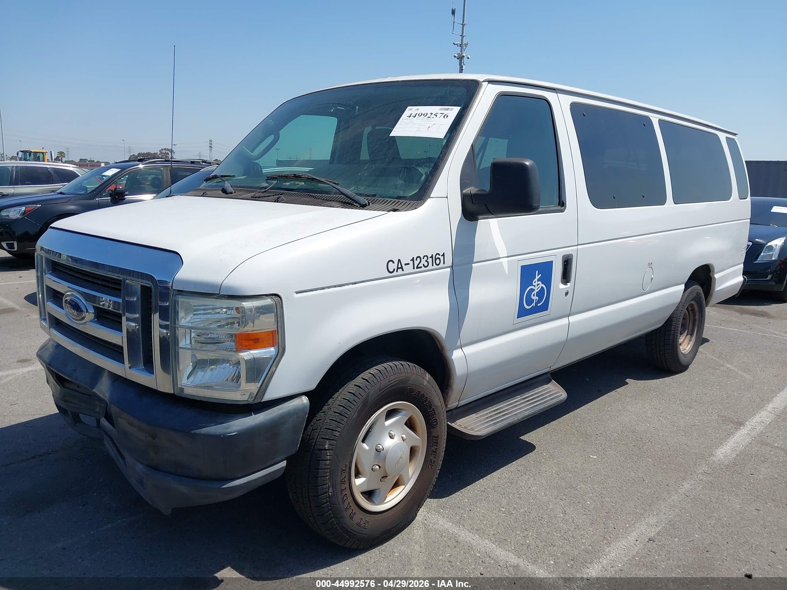 FORD E-350 image 2