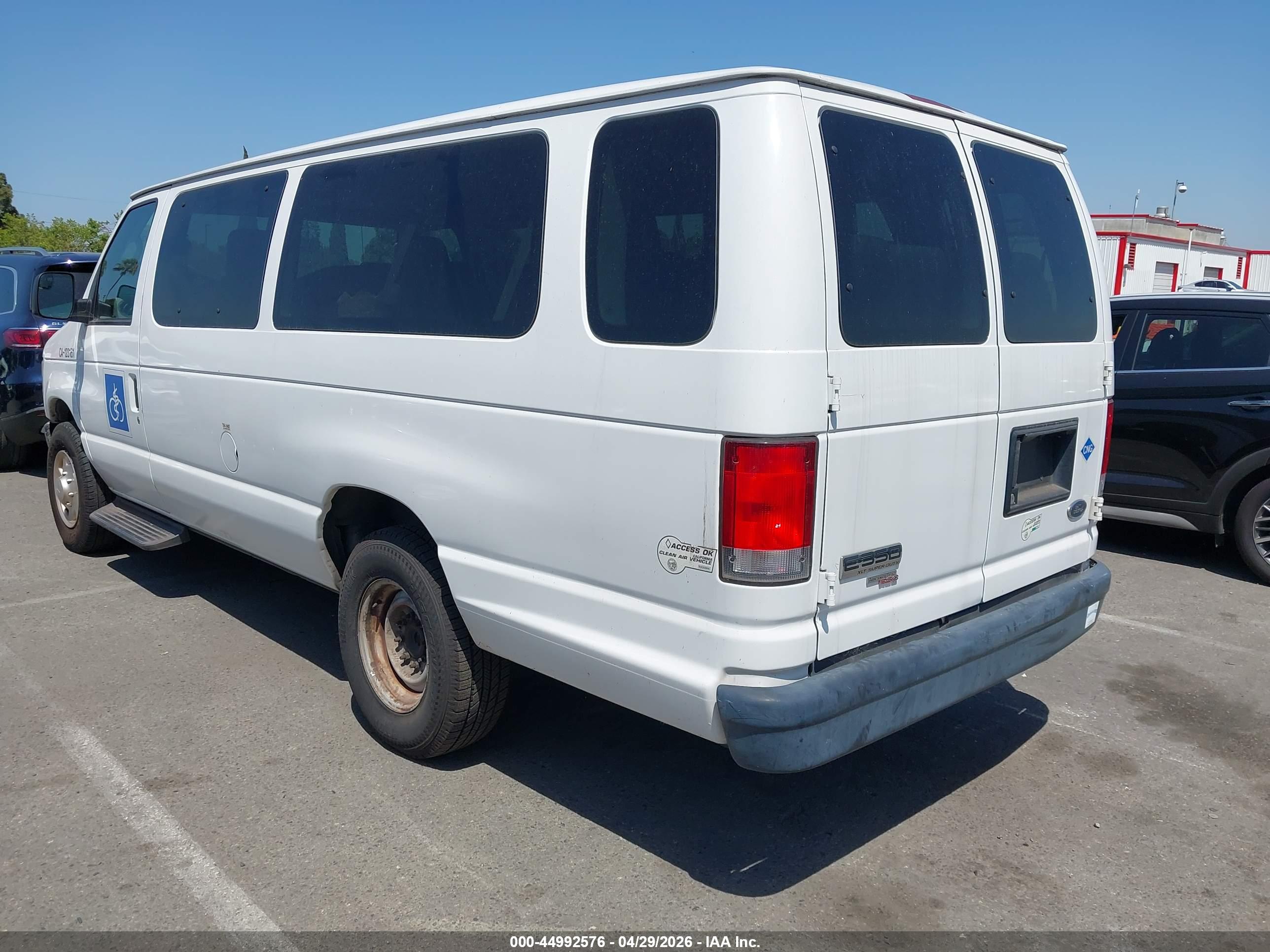 FORD E-350 image 3