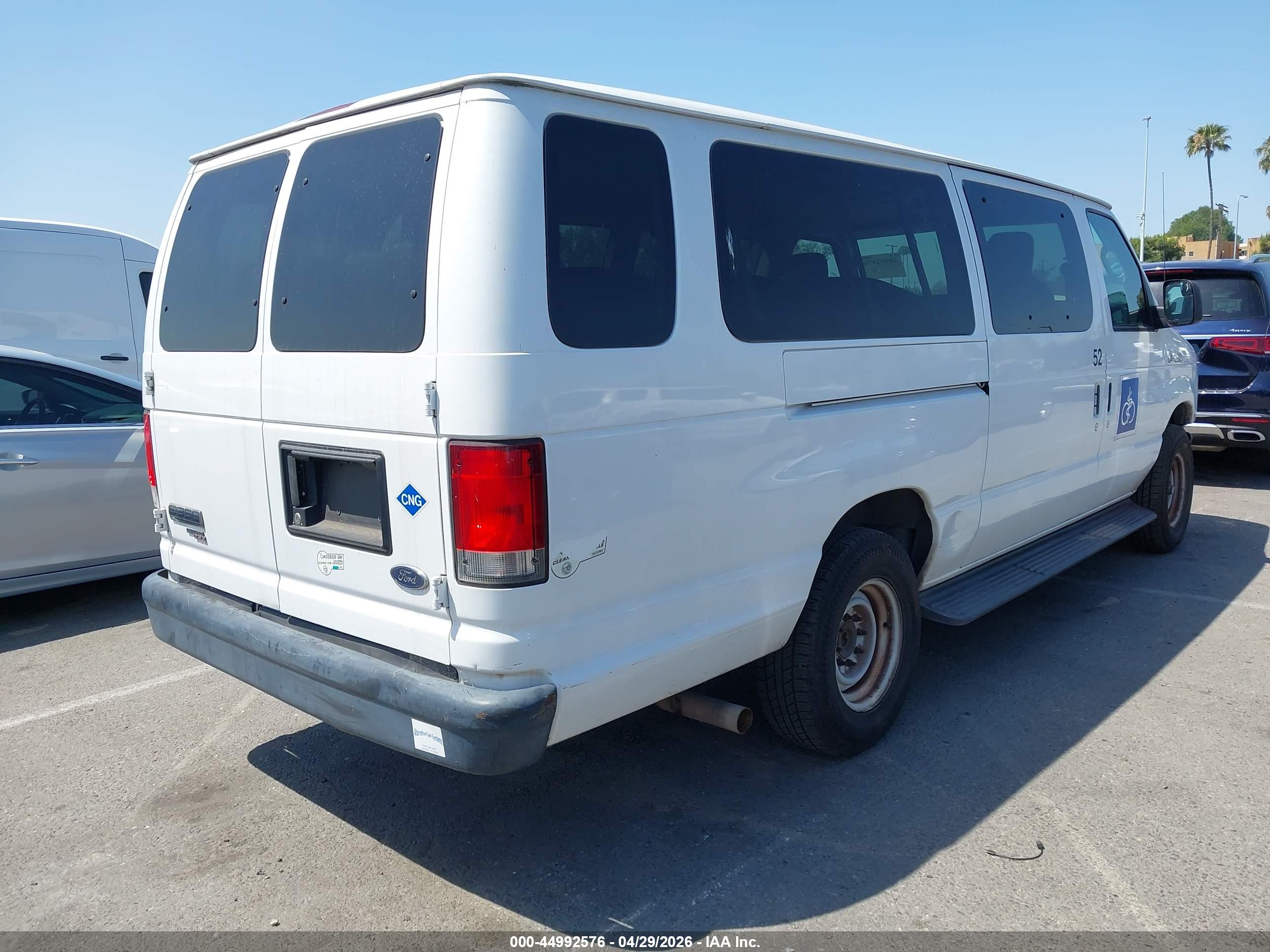 FORD E-350 image 4