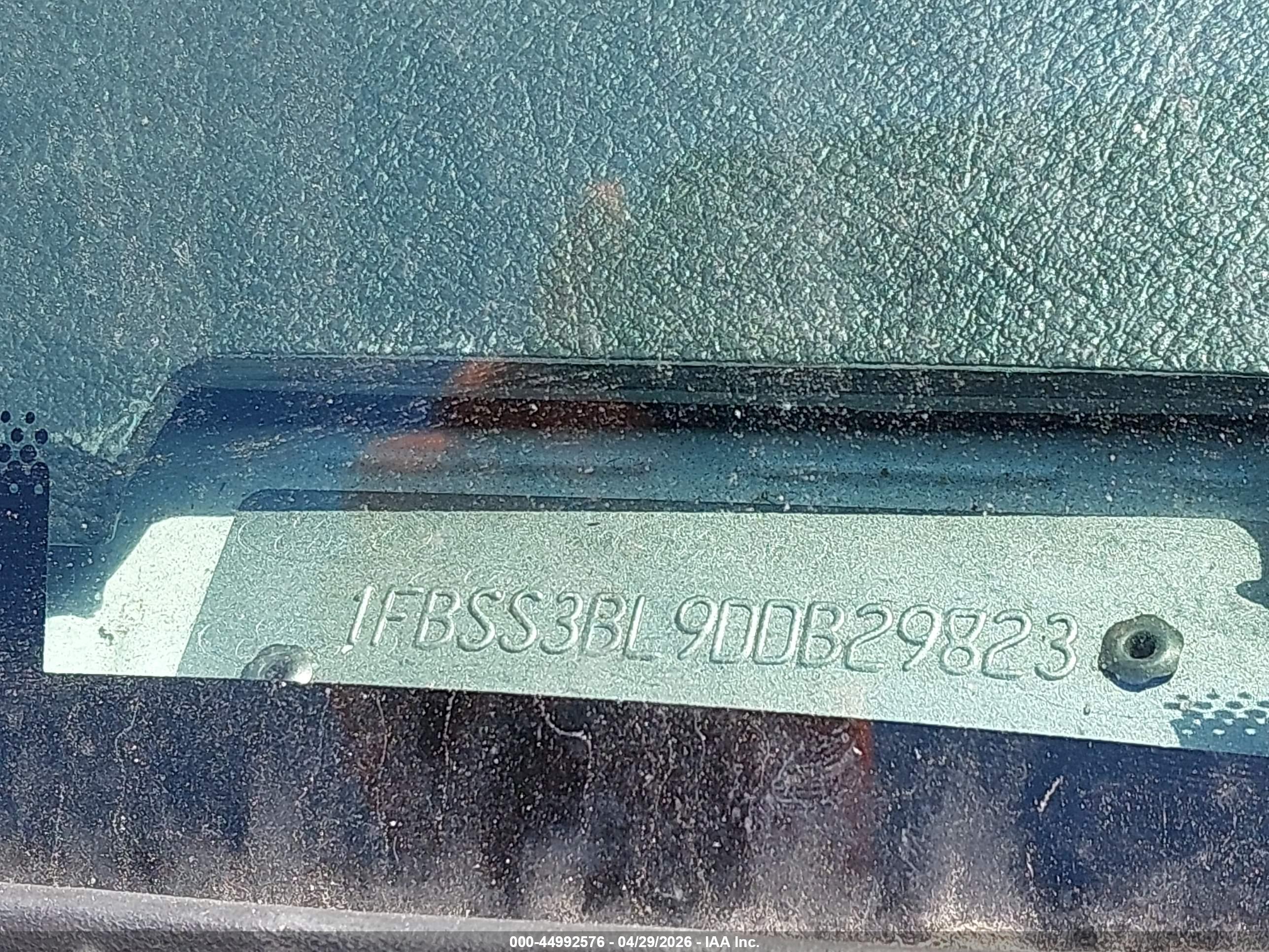 FORD E-350 image 9