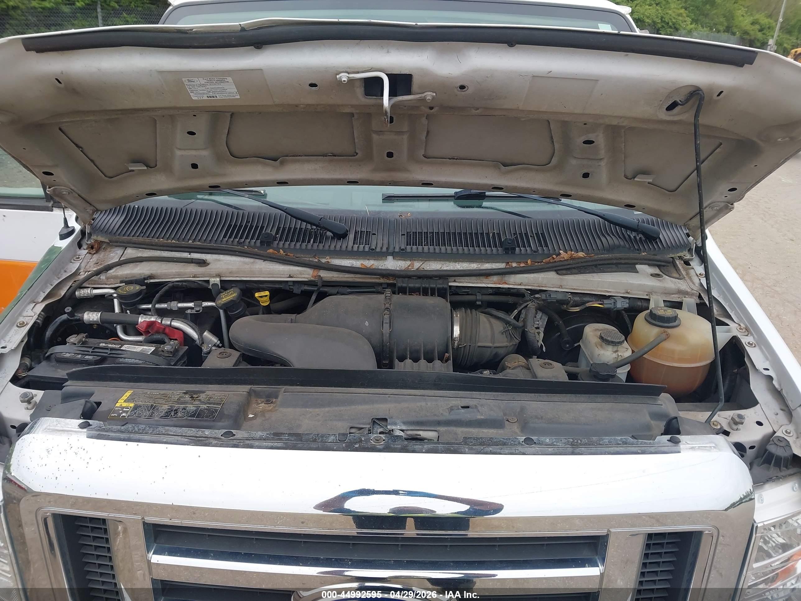 FORD E-250 image 10