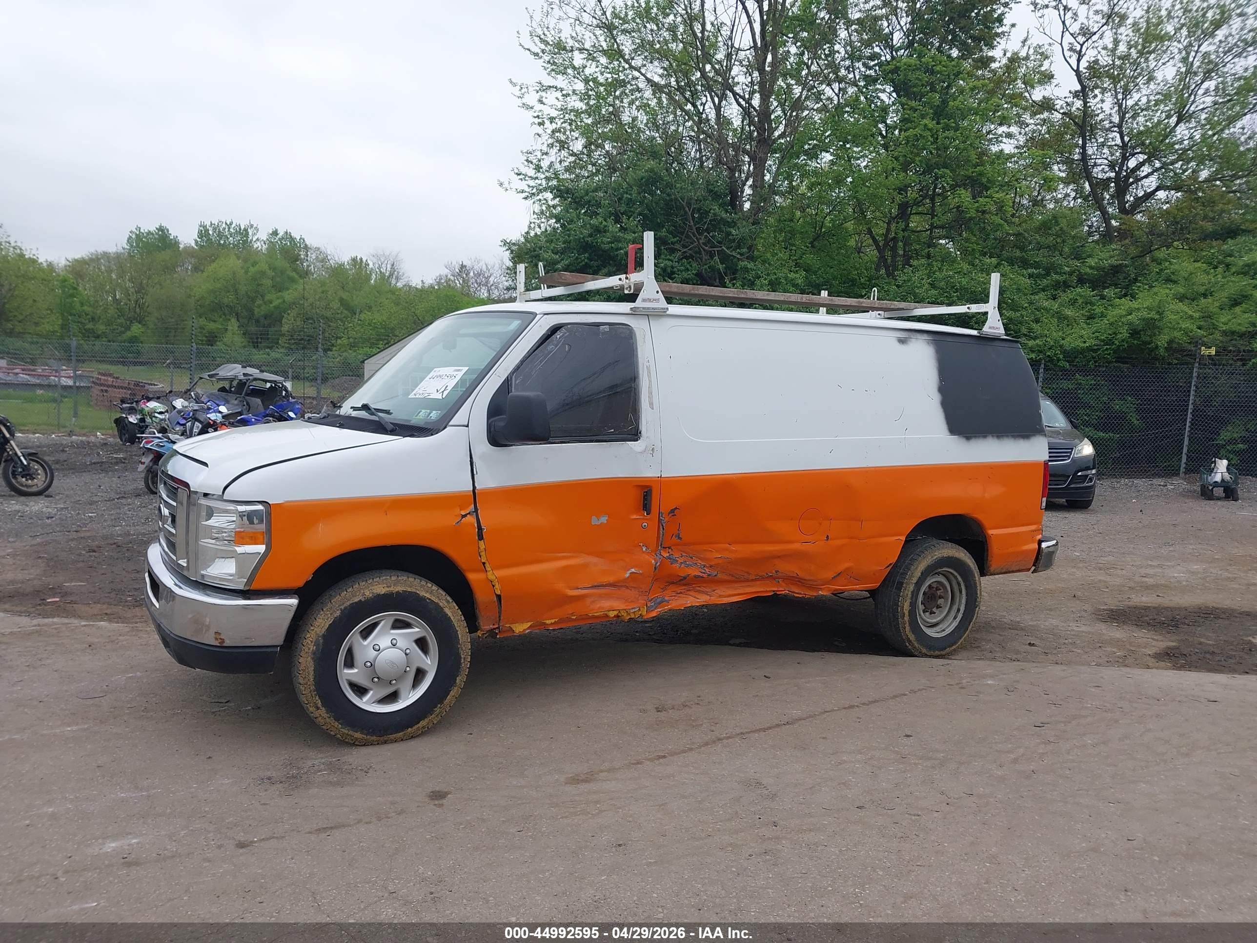 FORD E-250 image 6