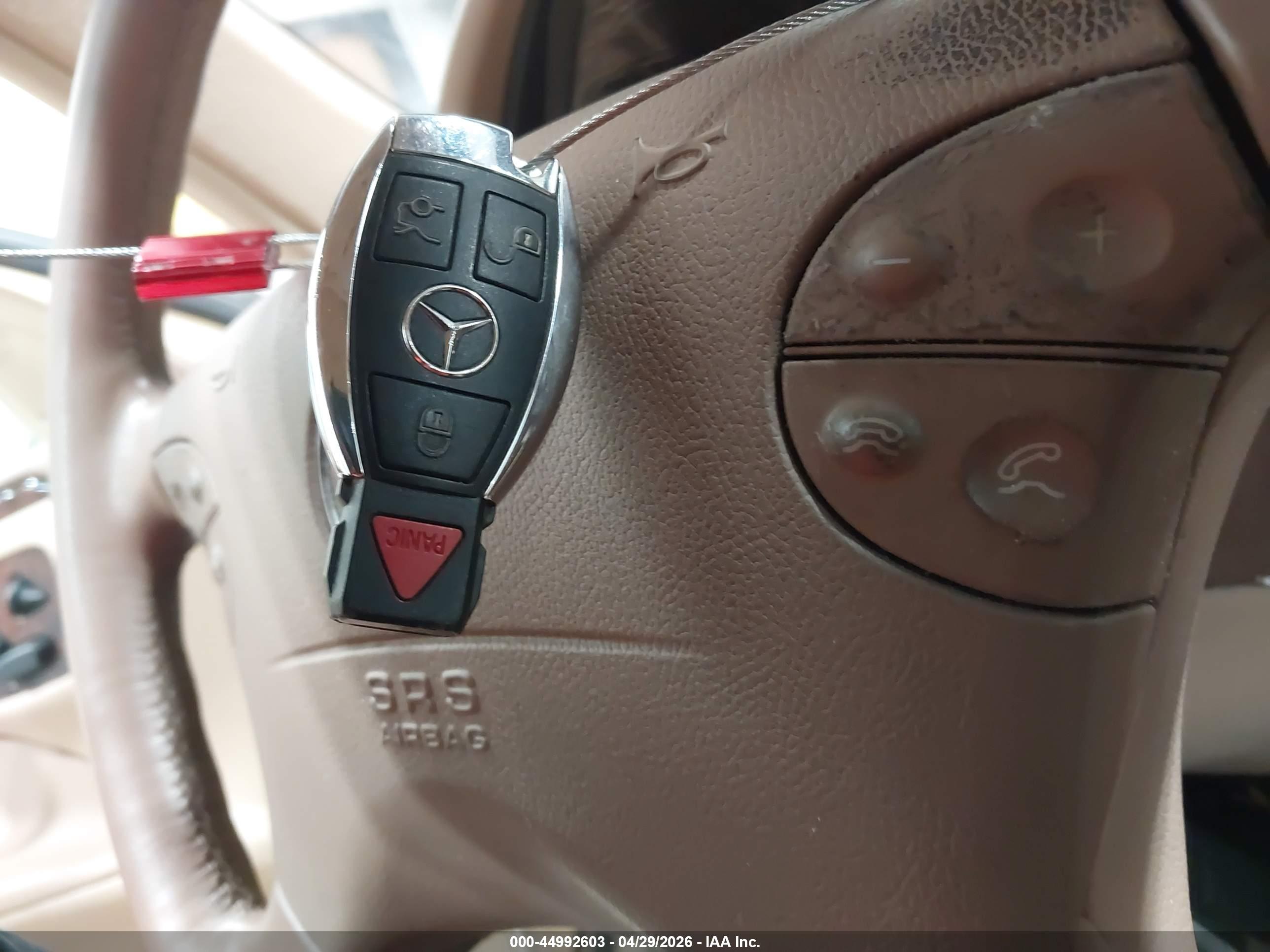 MERCEDES-BENZ E image 11