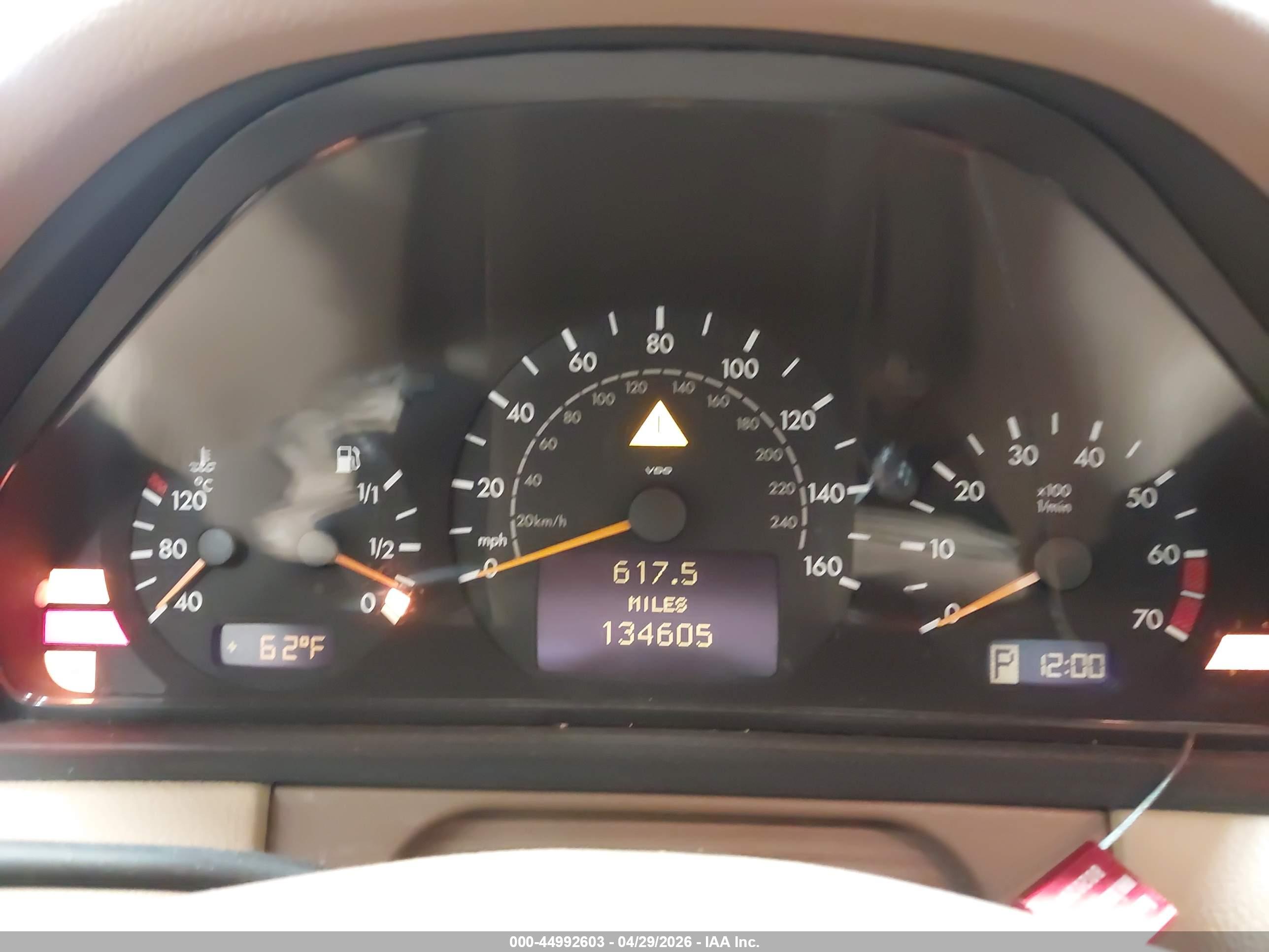 MERCEDES-BENZ E image 7