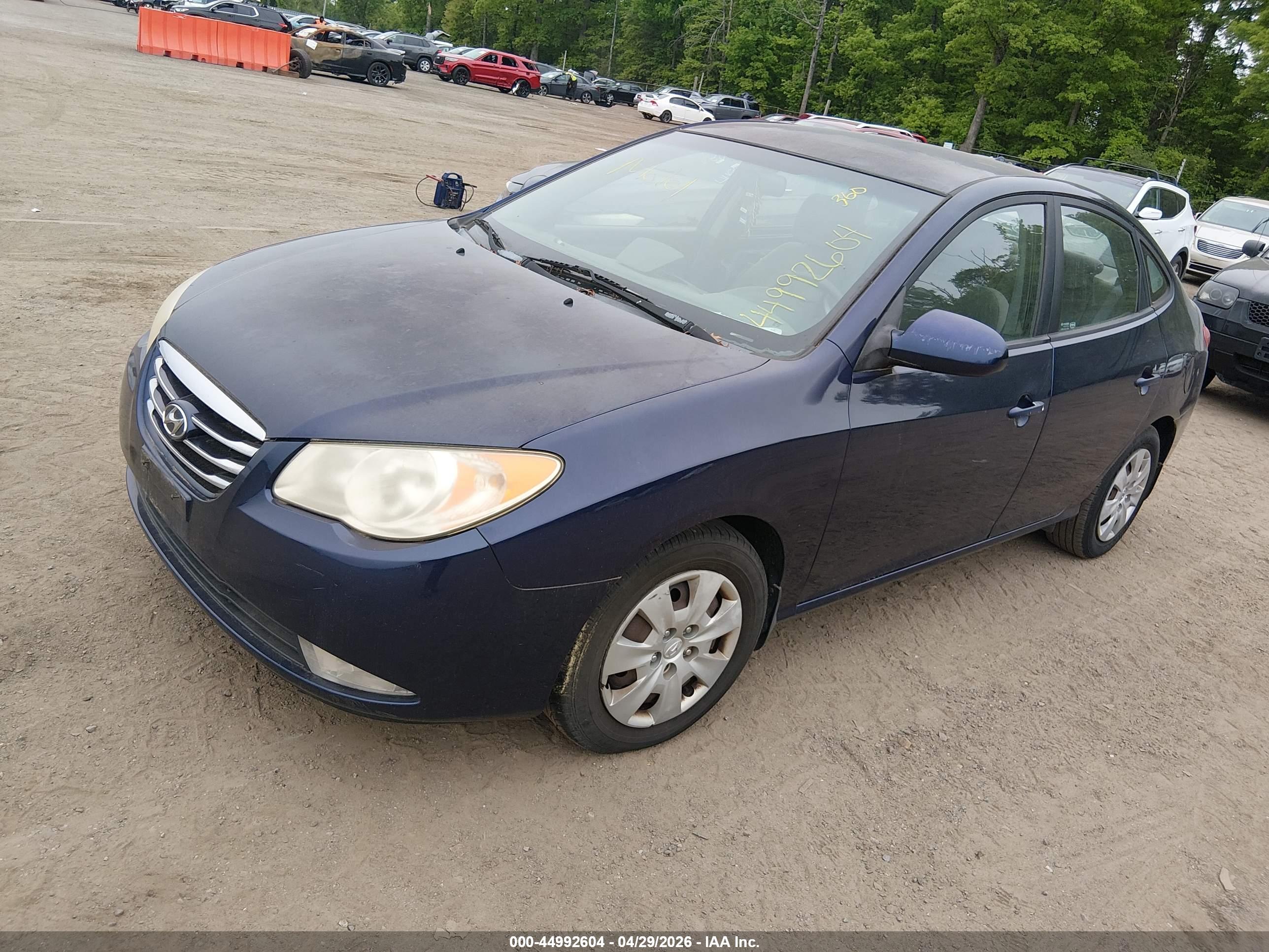 HYUNDAI ELANTRA image 2