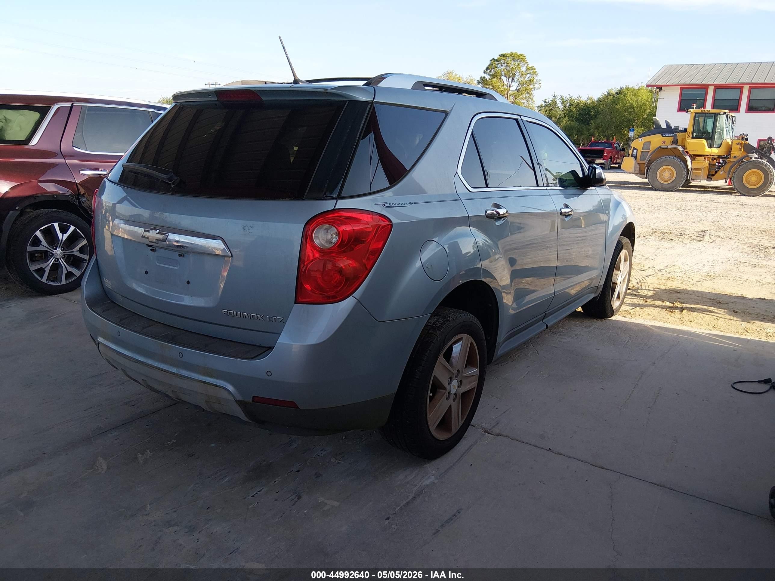 CHEVROLET EQUINOX image 4
