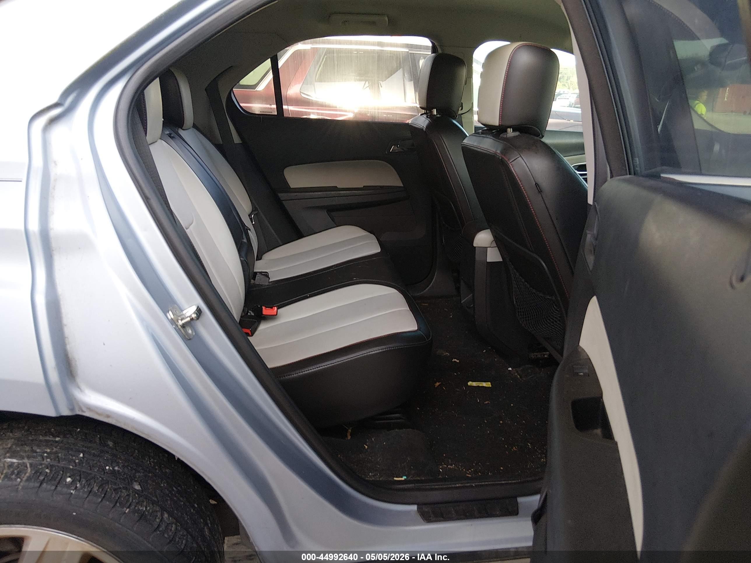 CHEVROLET EQUINOX image 8