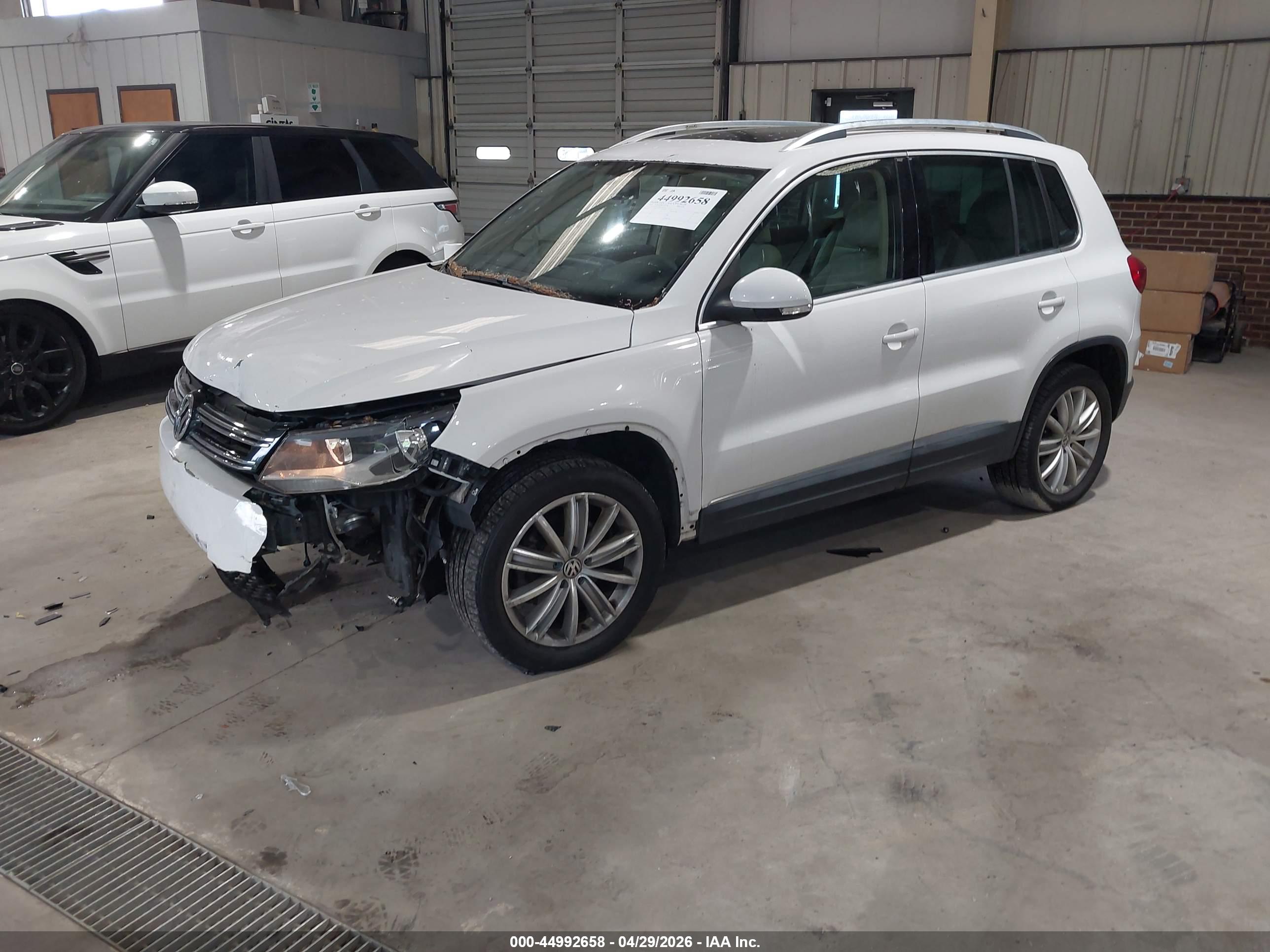 VOLKSWAGEN TIGUAN image 2