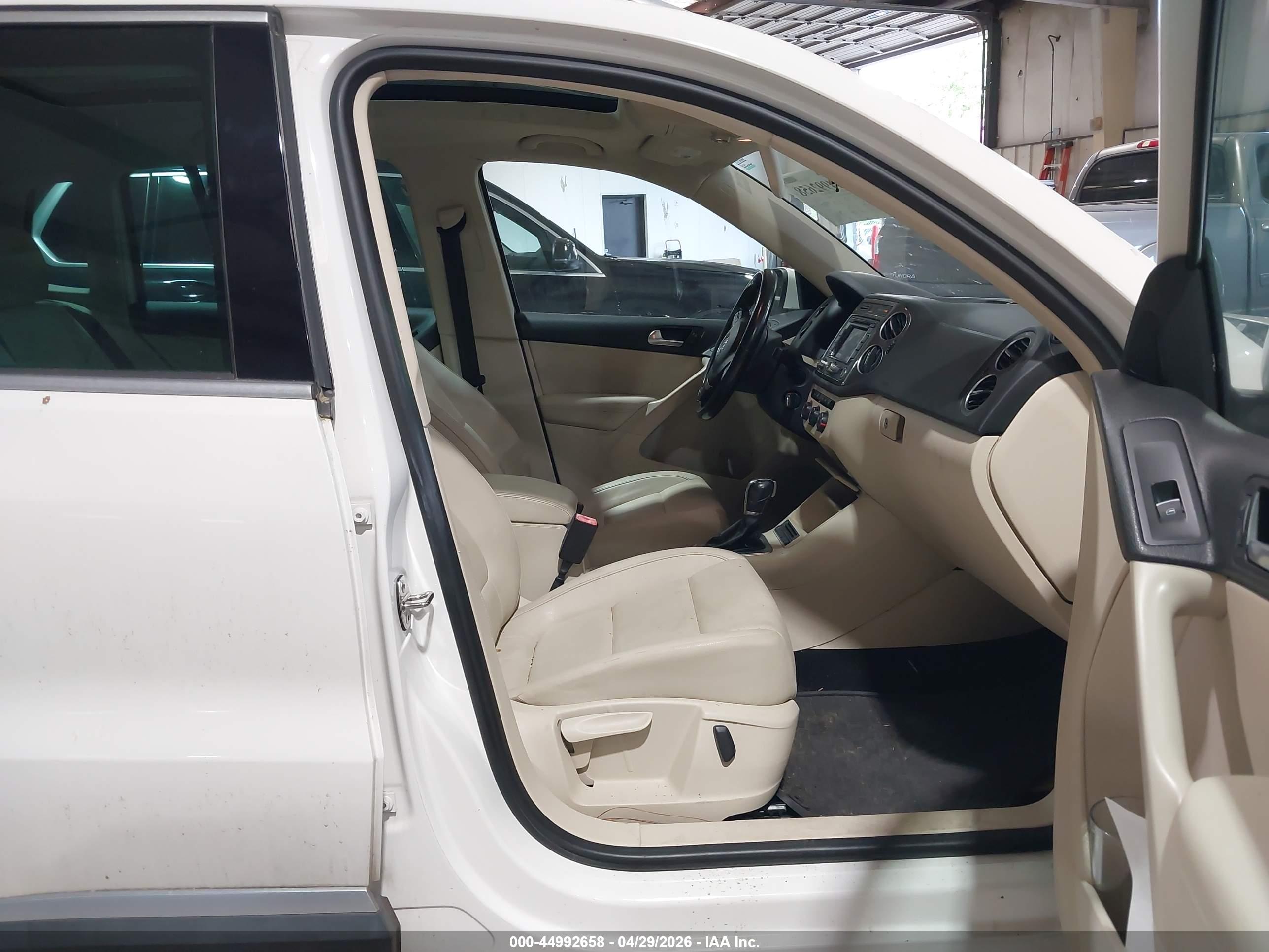 VOLKSWAGEN TIGUAN image 5
