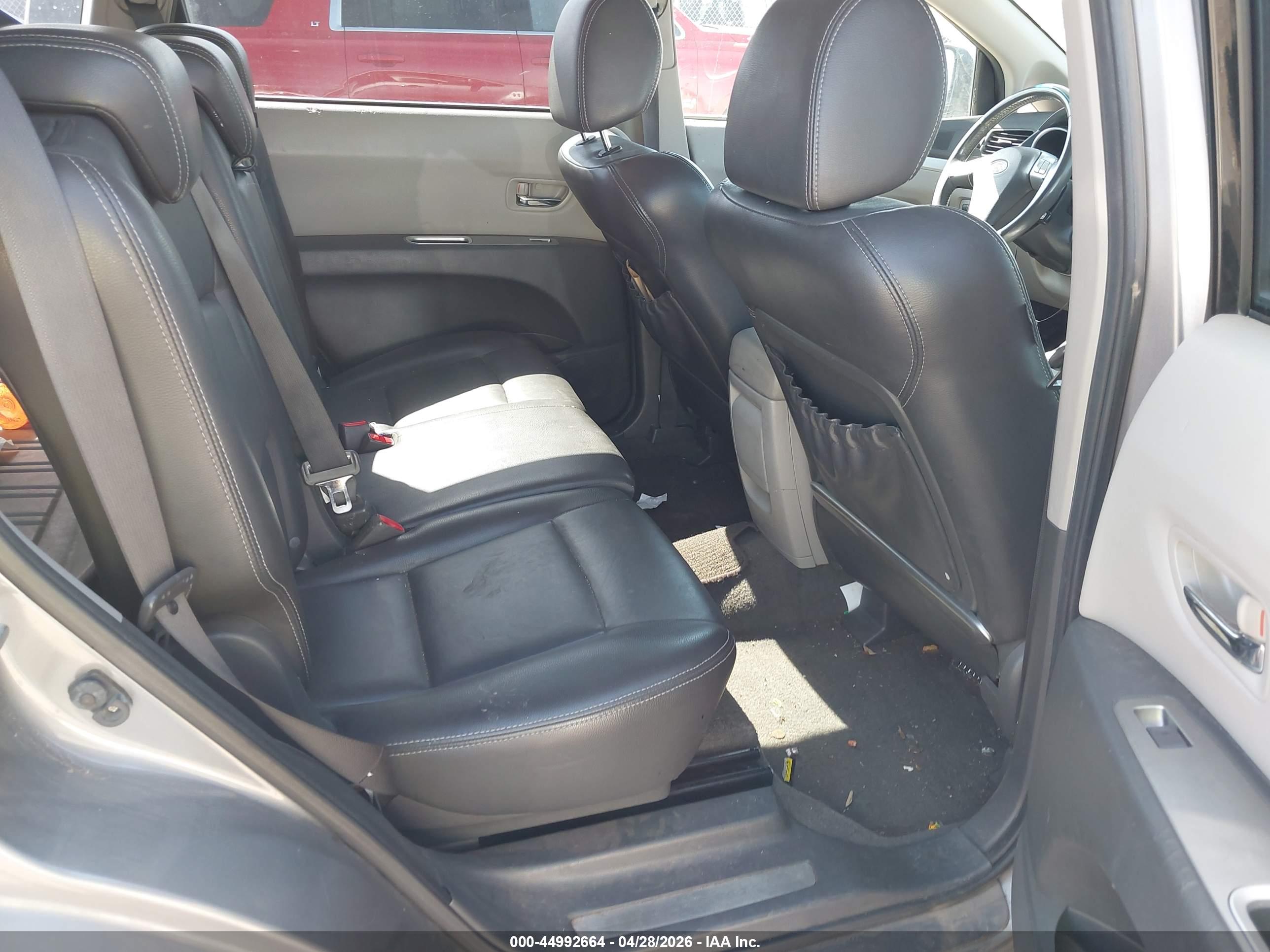 SUBARU TRIBECA image 8
