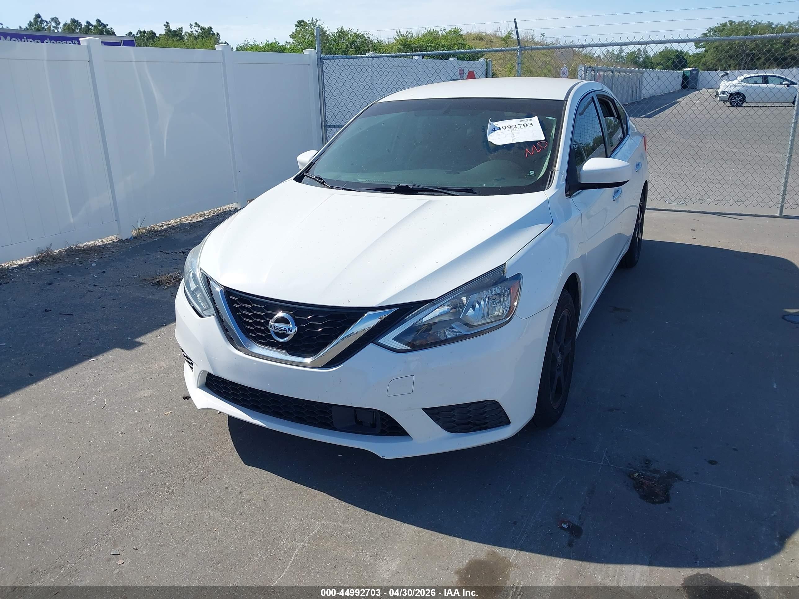 NISSAN SENTRA image 2
