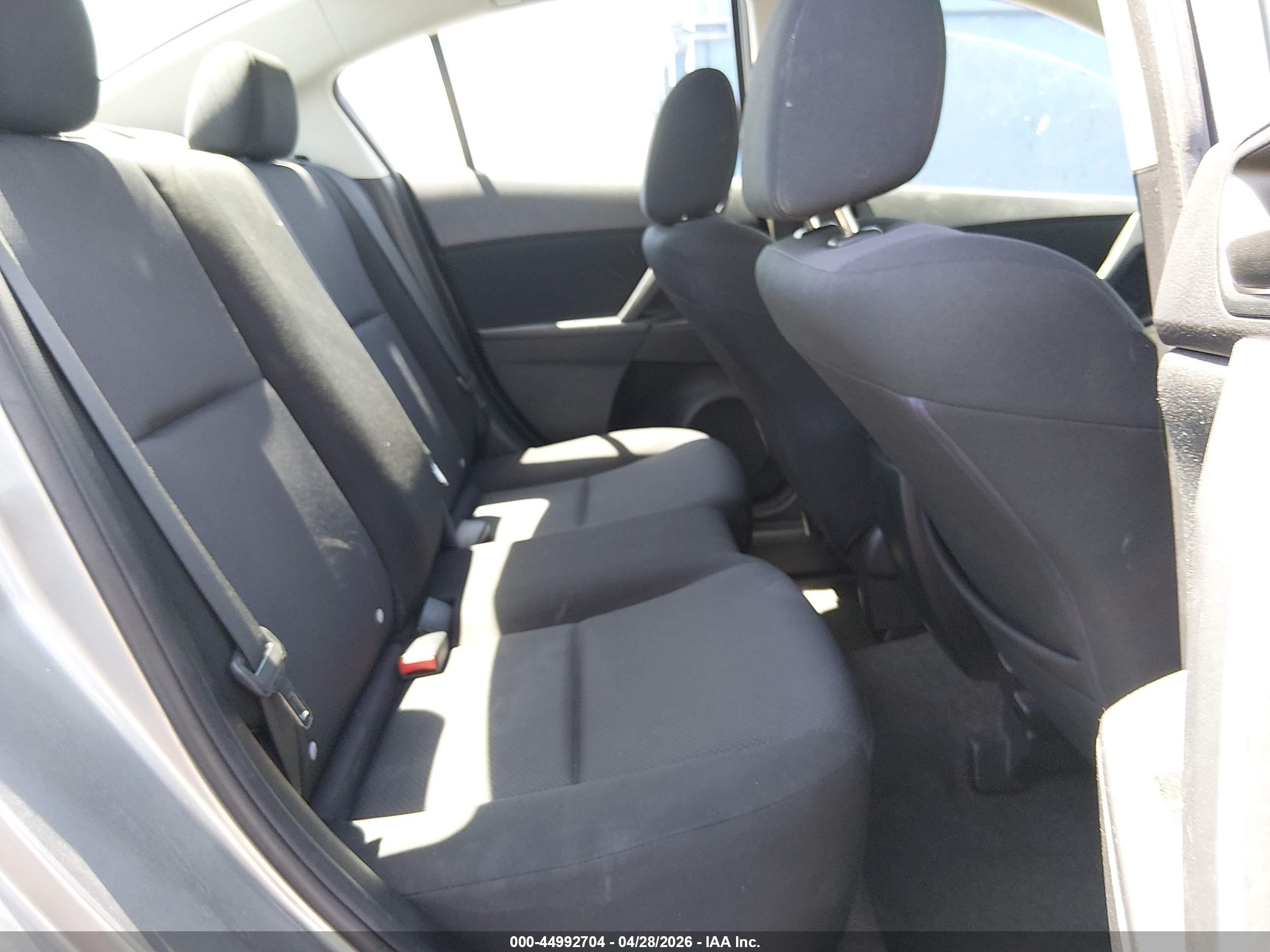 MAZDA MAZDA3 image 8