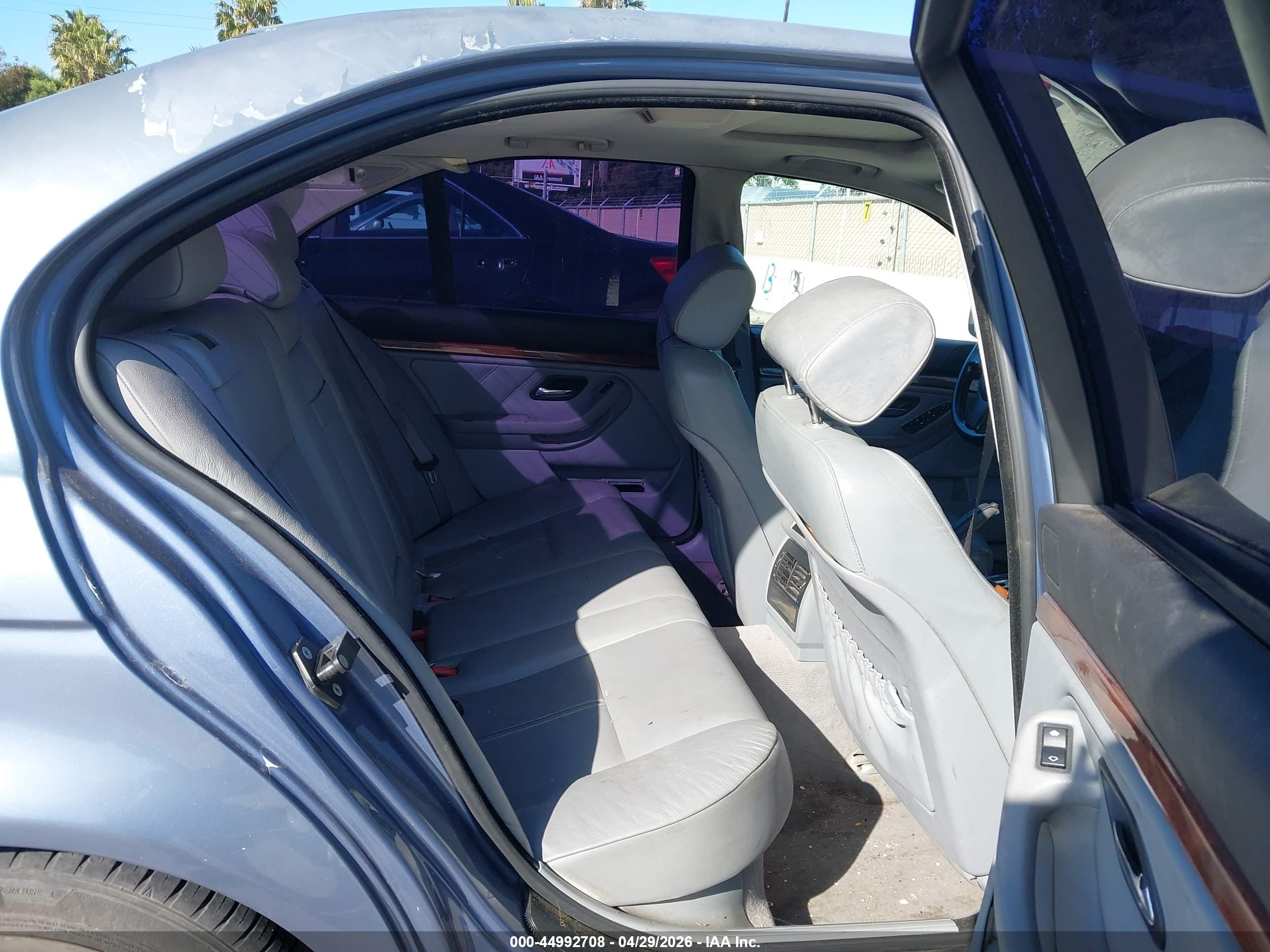 BMW 530IA image 8