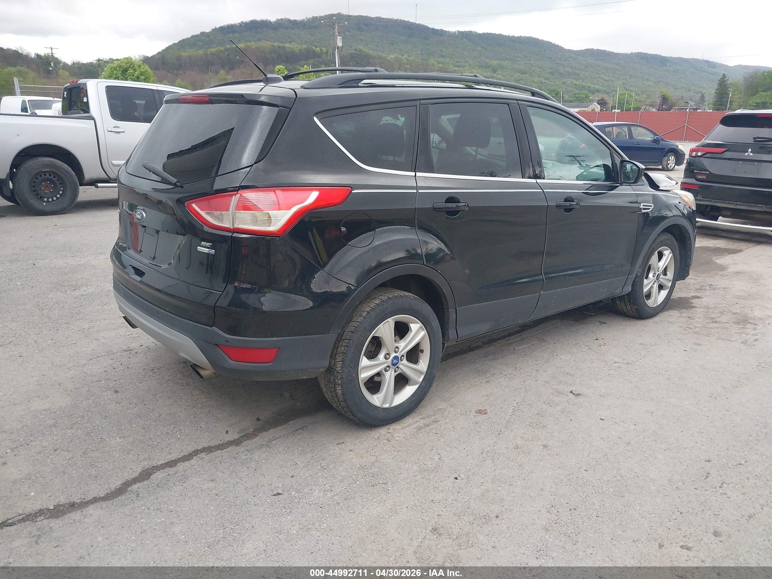 FORD ESCAPE image 4