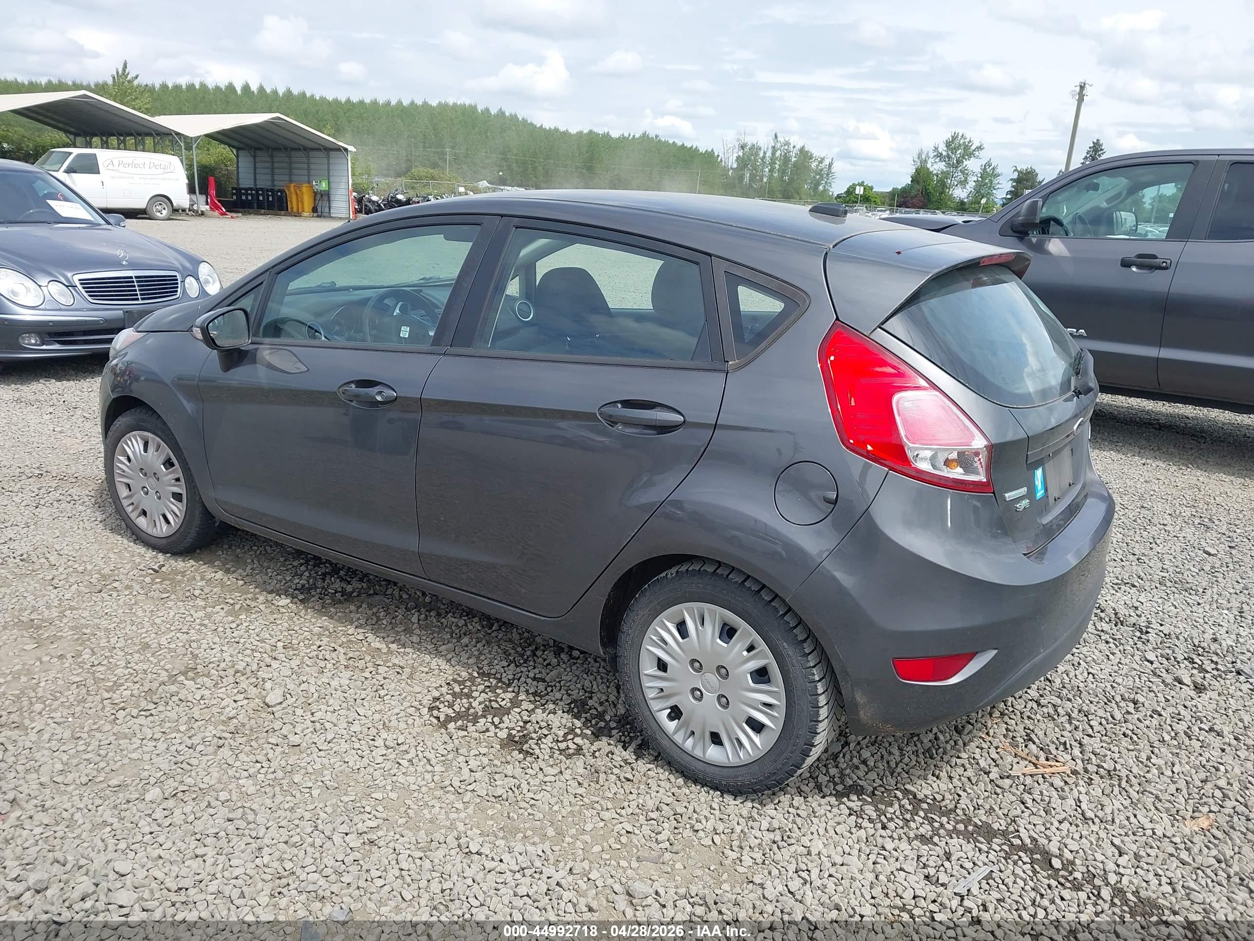 FORD FIESTA image 3