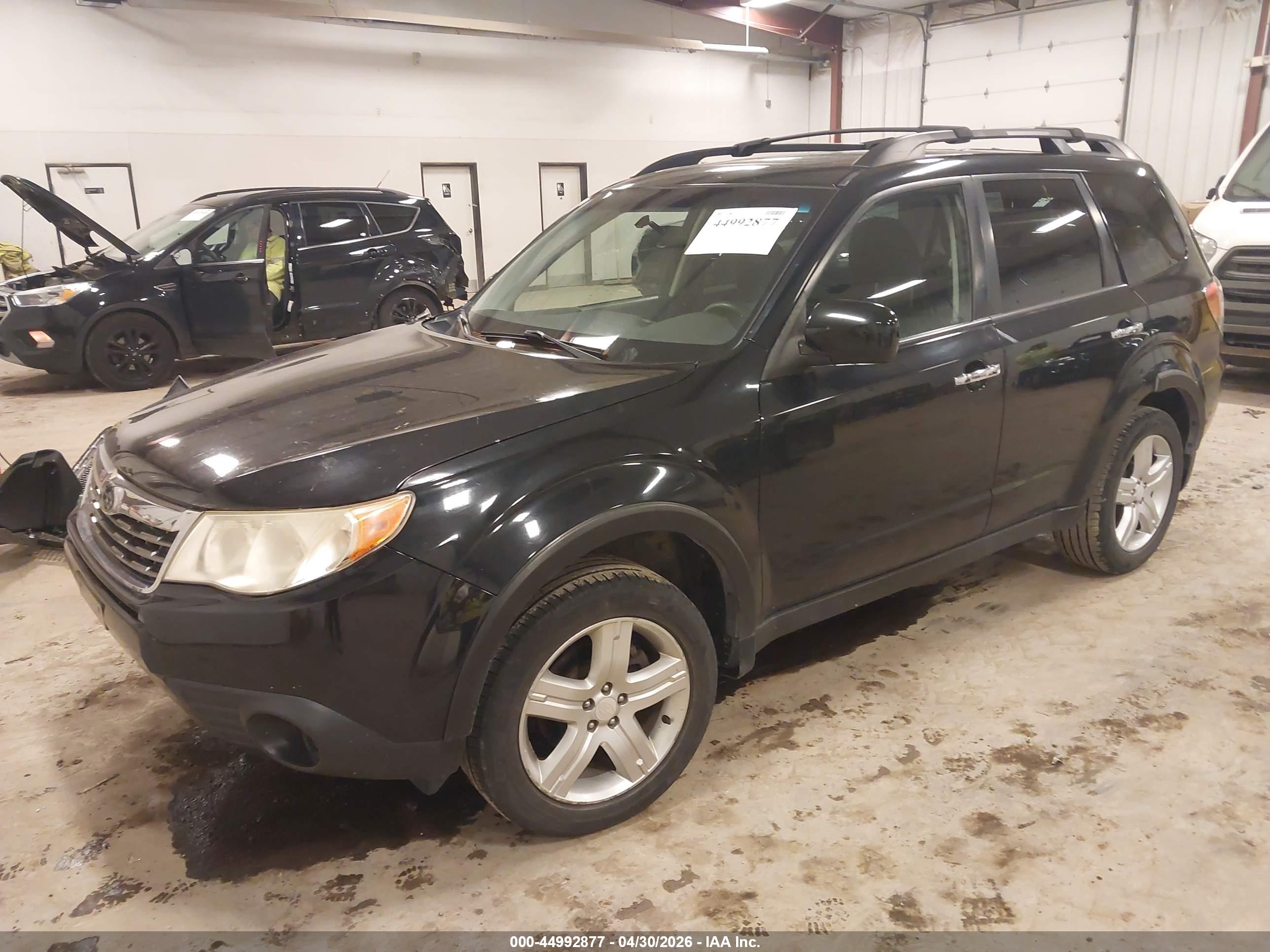 SUBARU FORESTER image 2