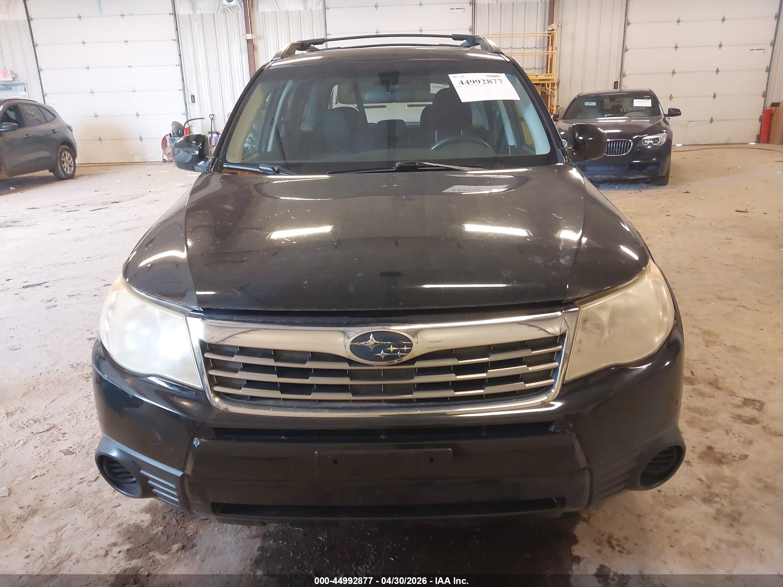 SUBARU FORESTER image 6