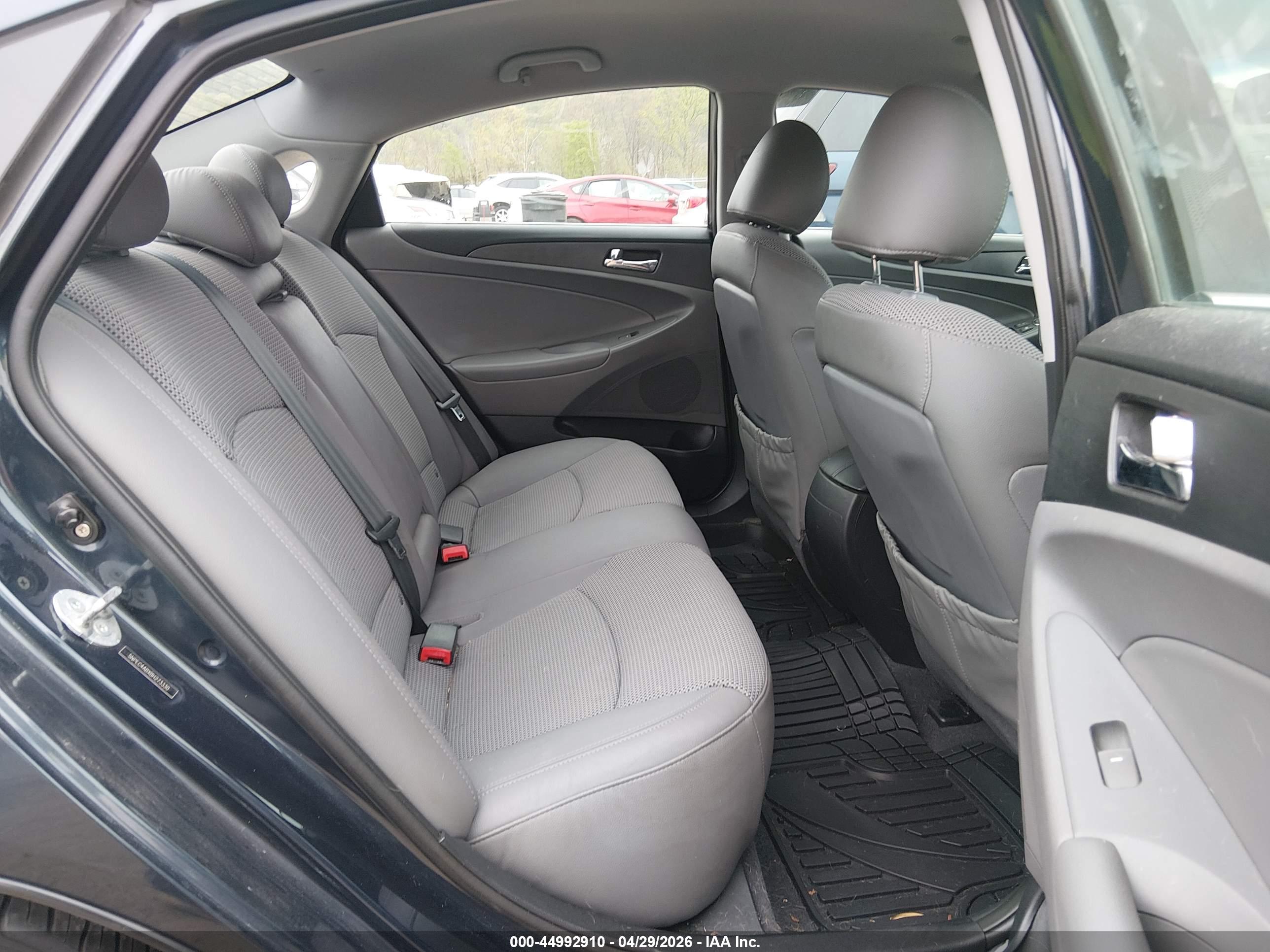 HYUNDAI SONATA image 8