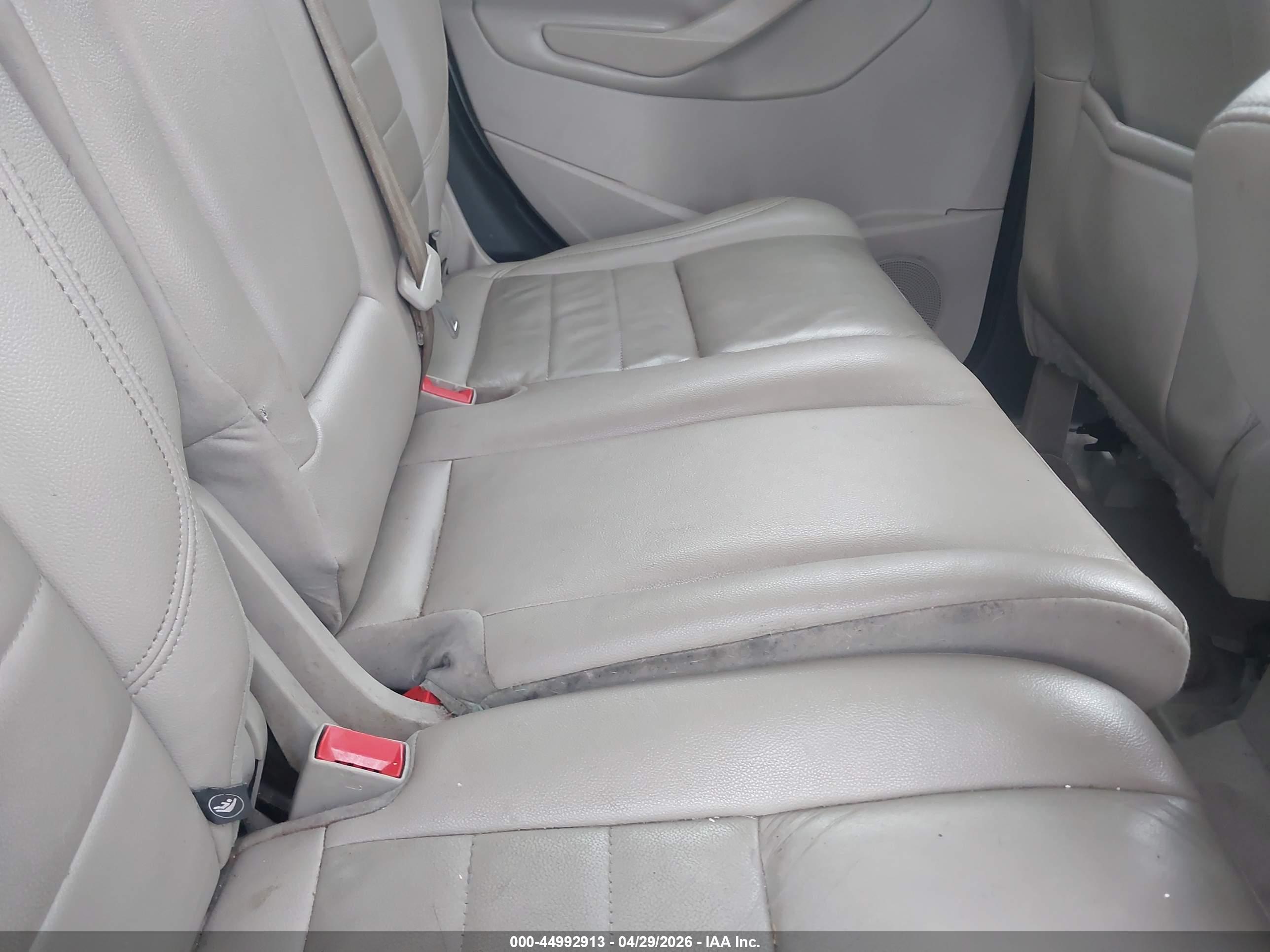 FORD ESCAPE image 8
