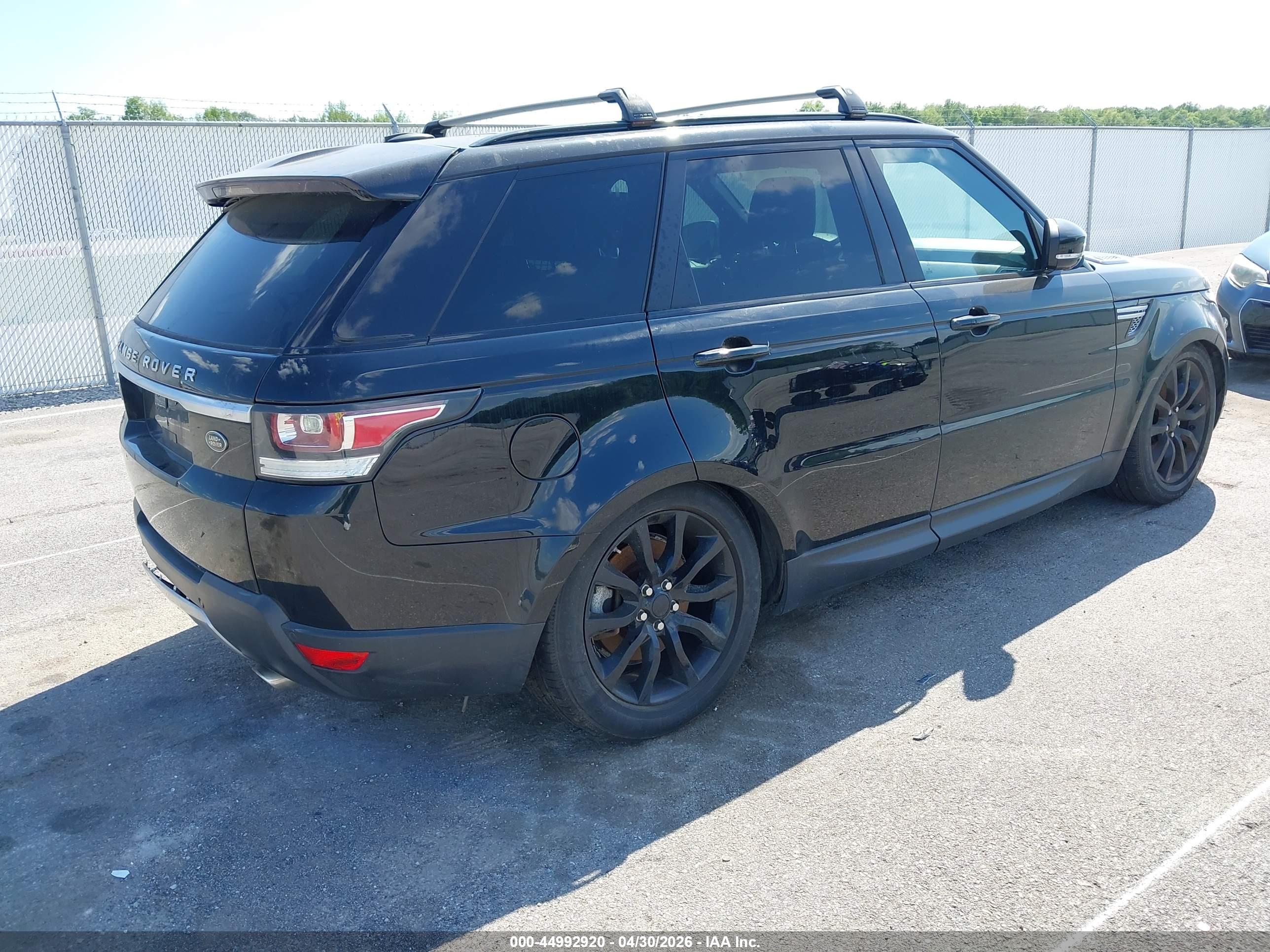 LAND ROVER image 4