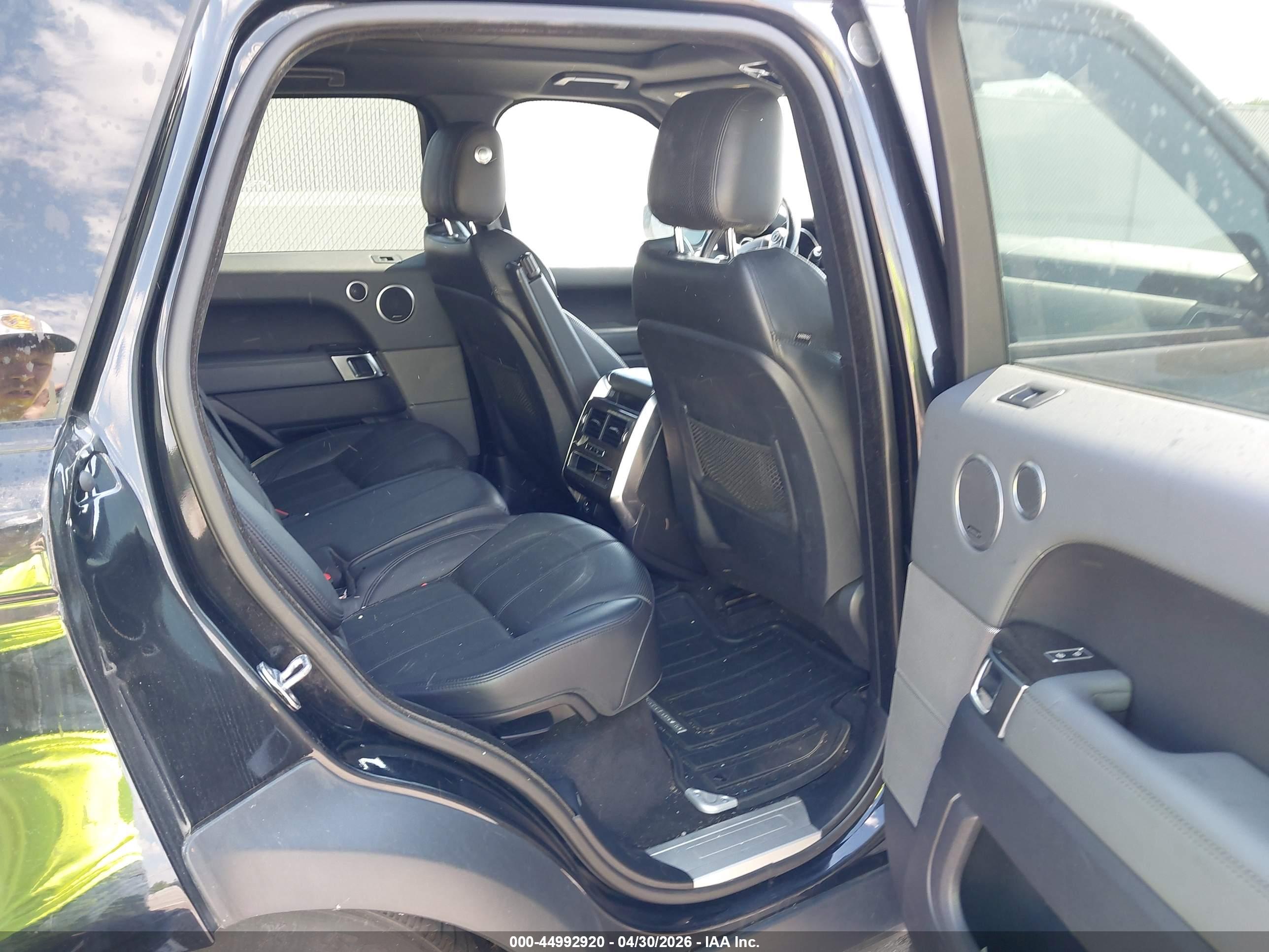 LAND ROVER image 8