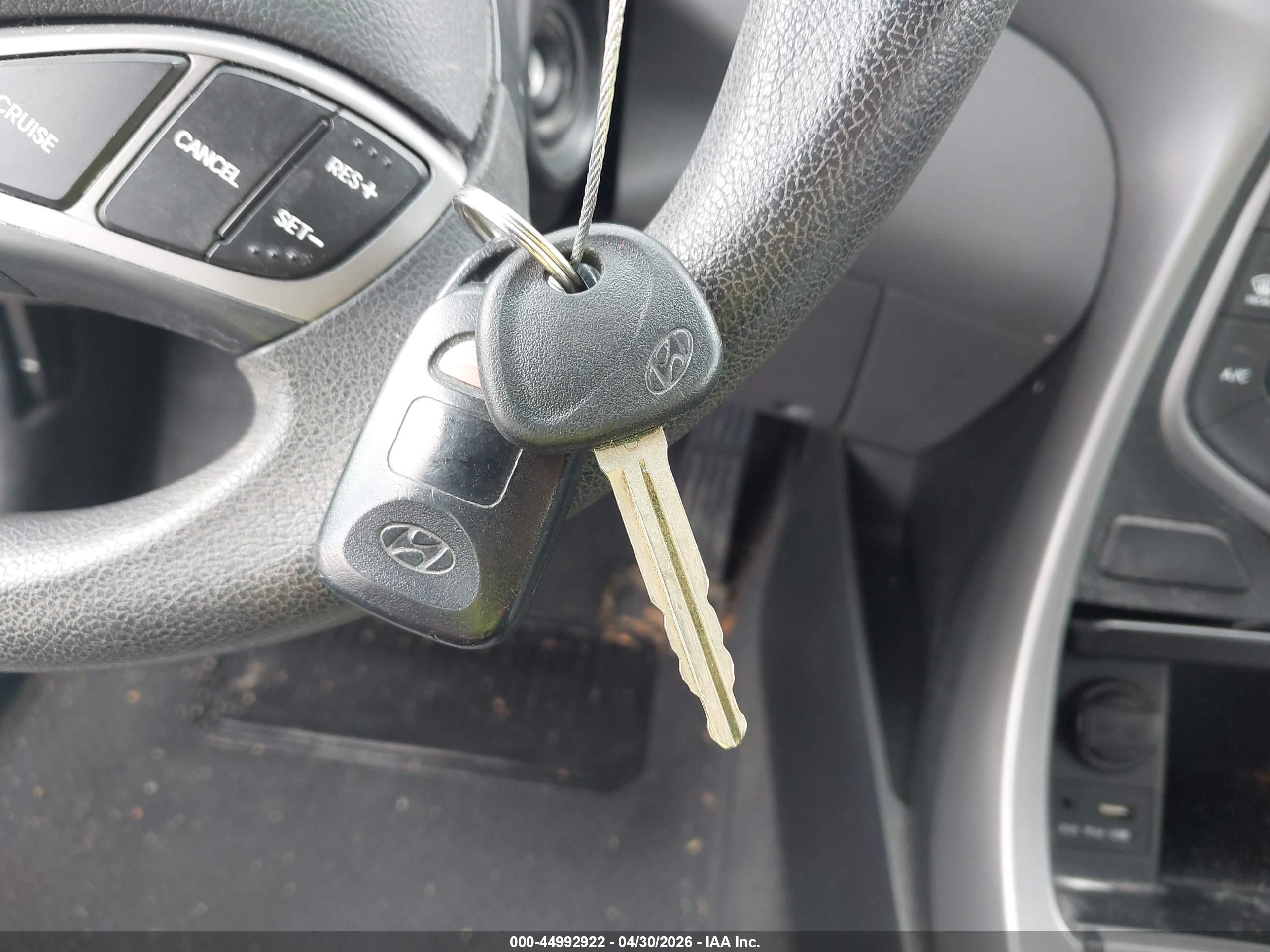 HYUNDAI ELANTRA image 11