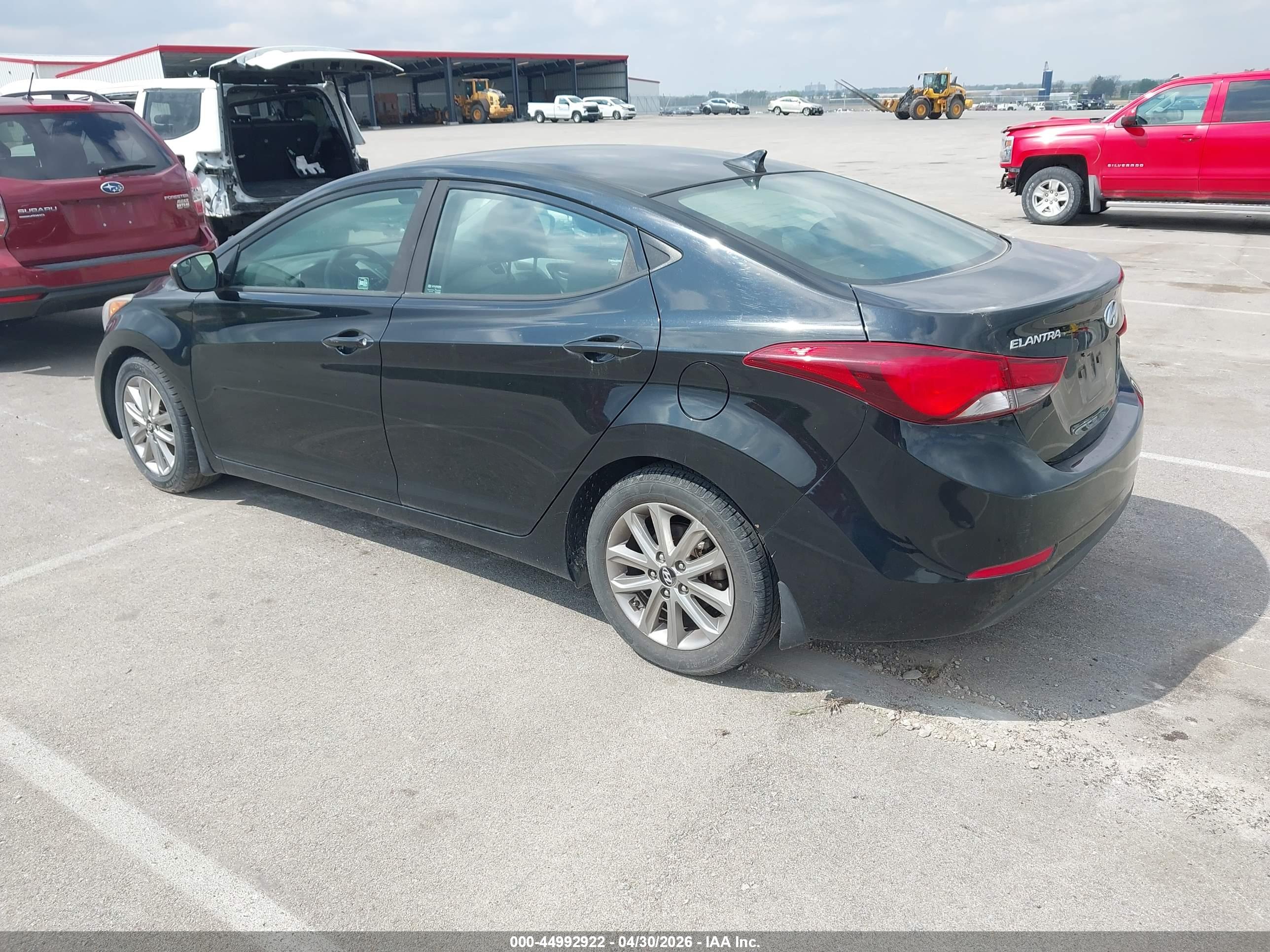 HYUNDAI ELANTRA image 3