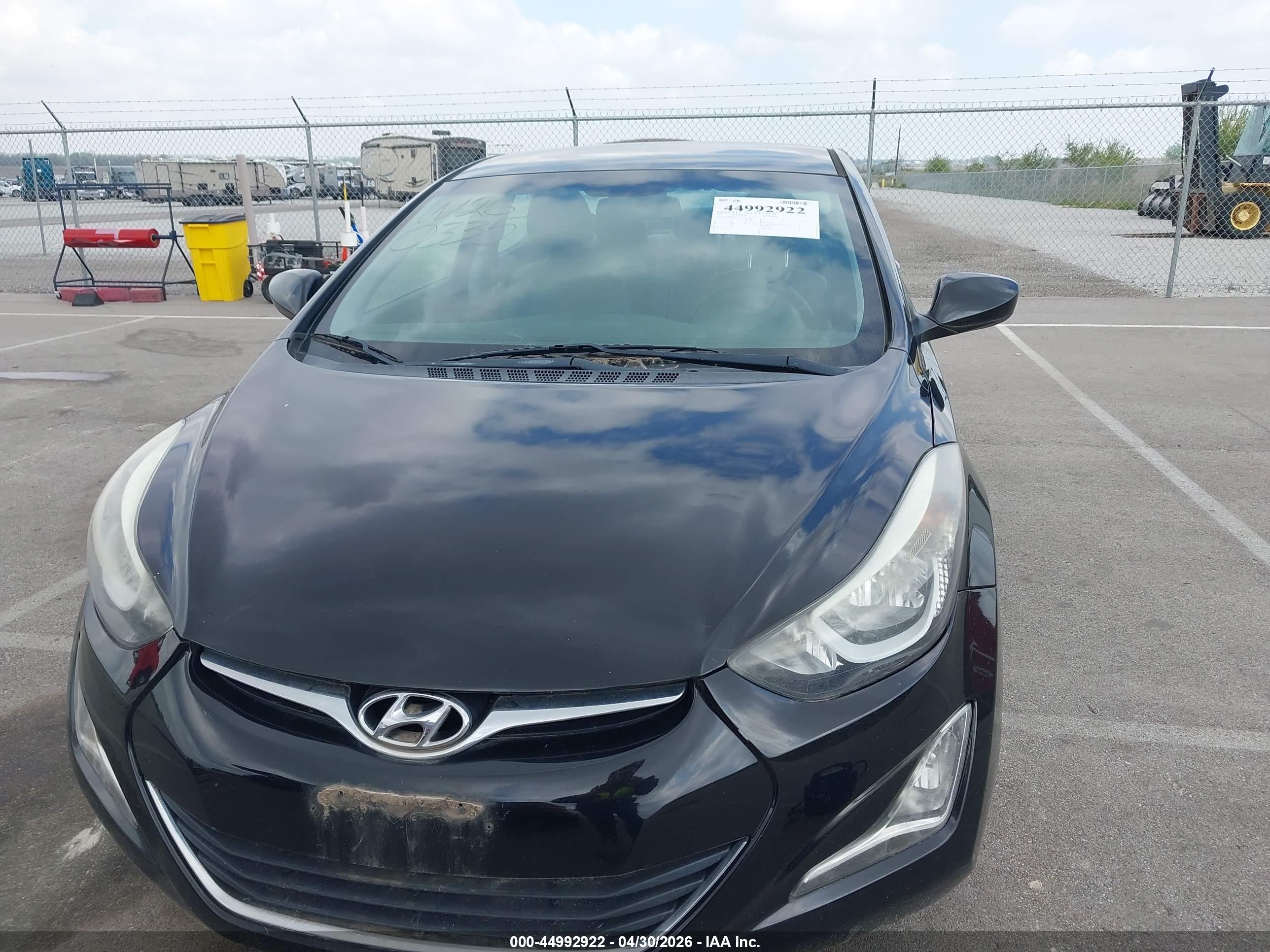 HYUNDAI ELANTRA image 6