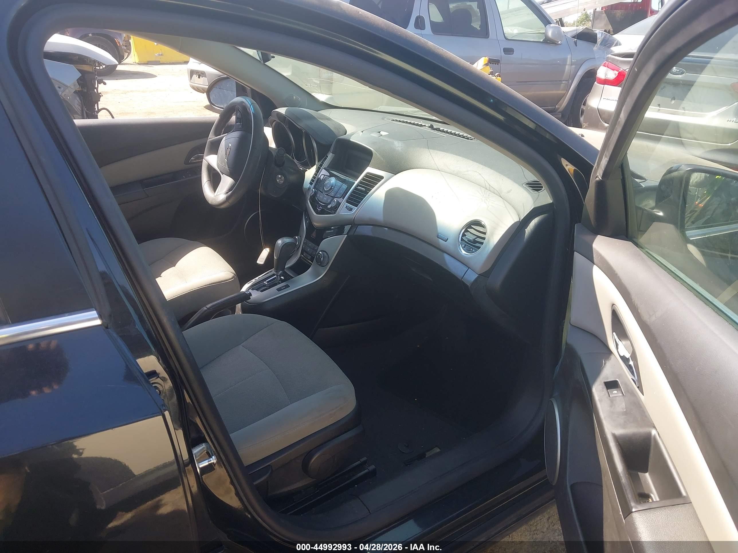 CHEVROLET CRUZE image 5